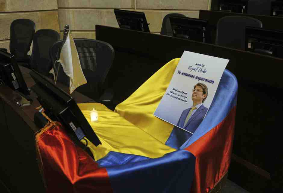 Il seggio di Uribe Turbay nella camera del Congresso a Bogot&agrave; (AP Photo/Ivan Valencia)&nbsp;<br />