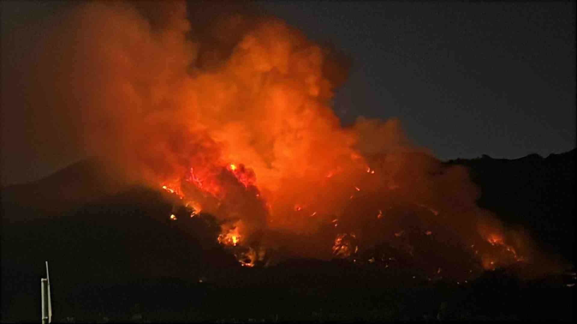Immagine di Da Messina al Vesuvio, lo show dei non competenti