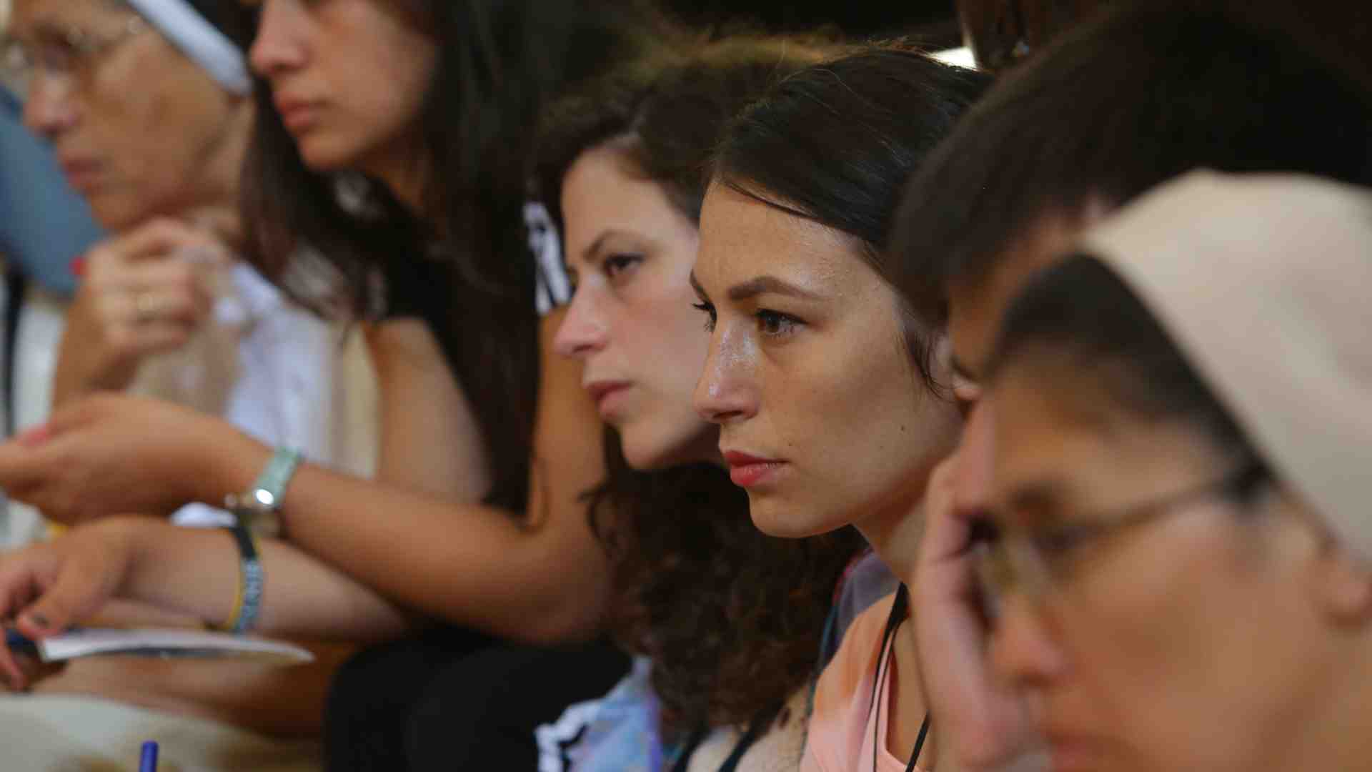 Immagine di Riflessione, silenzio, preghiera: quelle donne in ricerca di Dio
