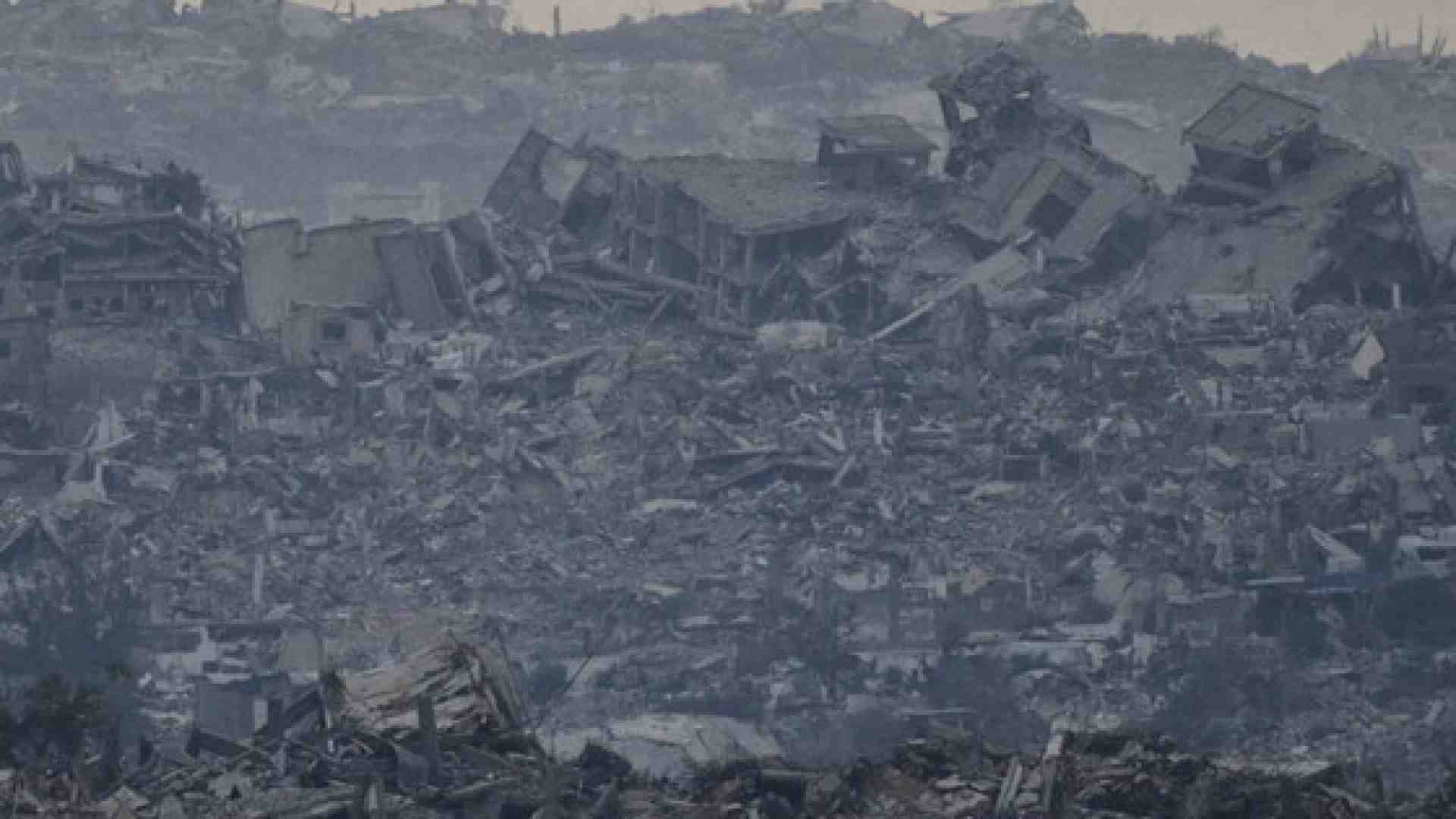Immagine di Fumarola spiega perché a Gaza serve una svolta. Vero, con un appunto