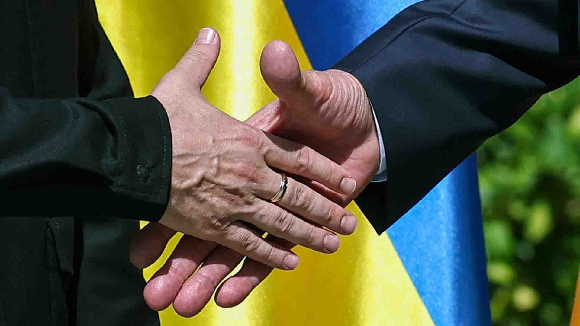 Immagine di Il cessate il fuoco, poi un negoziato: il vertice alla prova del diritto