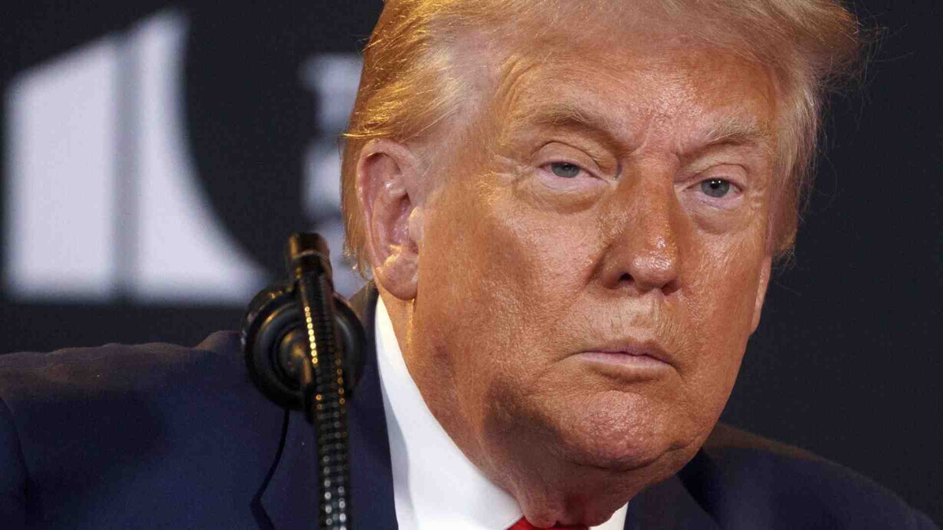 Immagine di Trump è in Alaska con Putin, ma con la testa è a Washington. In cerca di un successo per i Maga