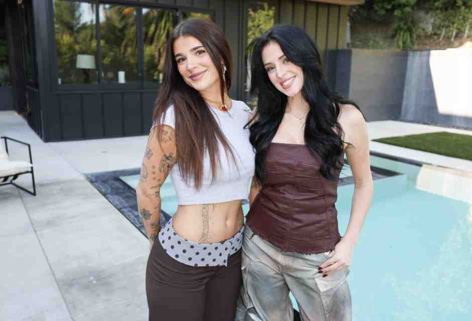 Ari Kytsya (a sinistra) e Camilla Araujo a Los Angeles (foto Wilbert Roberts/Getty Images)&nbsp;<br />