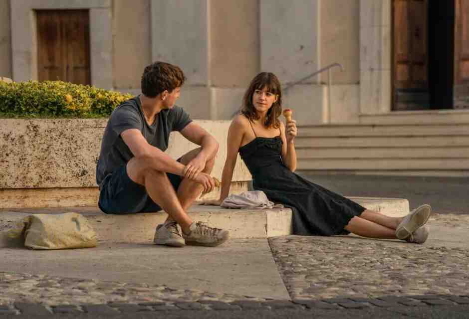 Una scena della serie "Normal People" tratta dall'omonimo romanzo di Sally Rooney