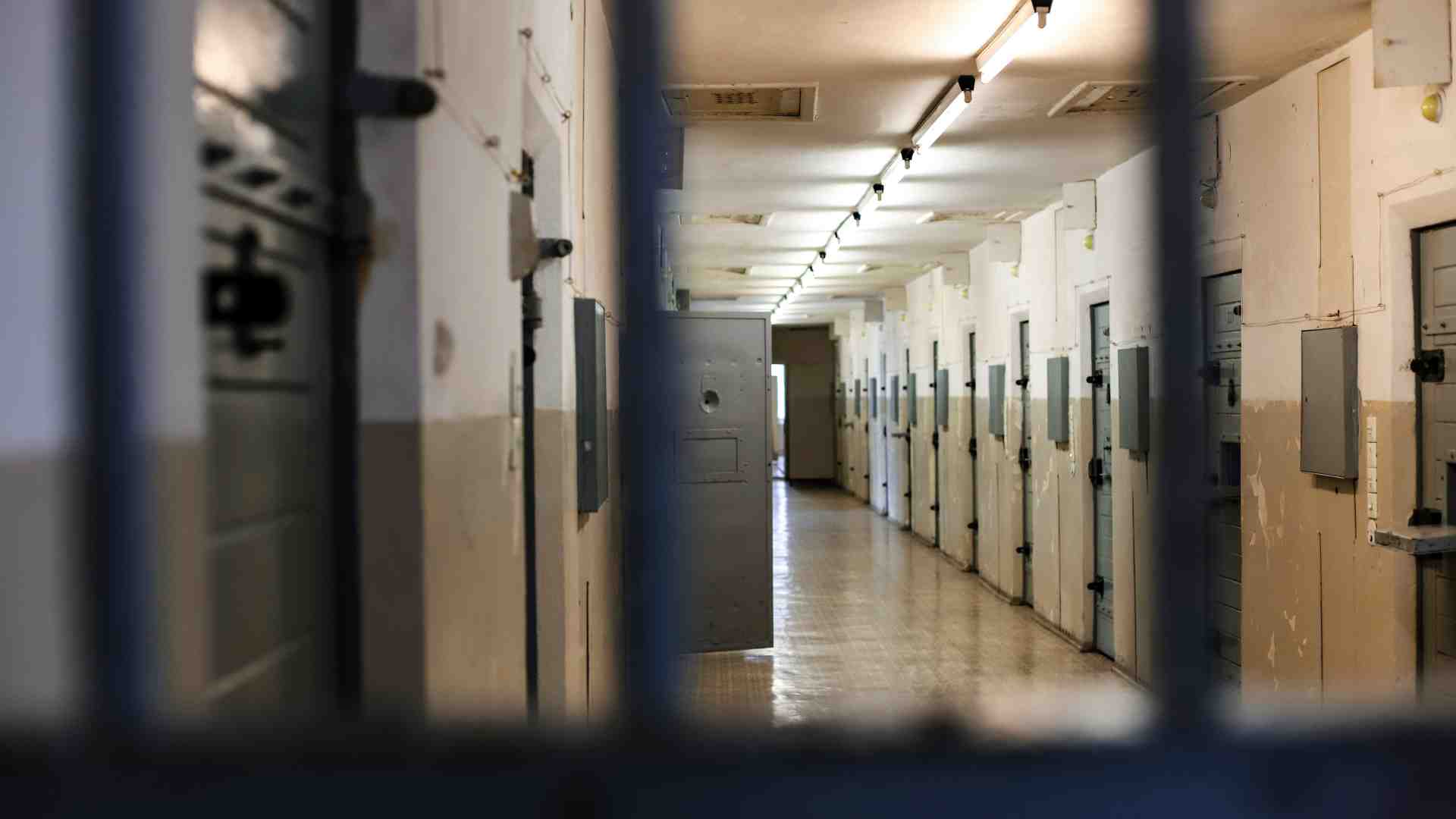Immagine di La precarietà dell’azione giudiziaria e il nulla a cui è condannato un carcerato