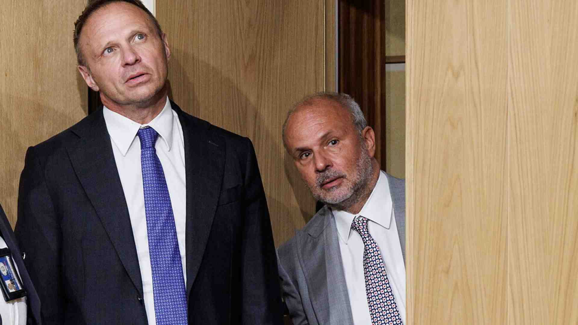 Immagine di L'opposizione difende il ministro Schillaci: “Lollobrigida contro la salute degli italiani”