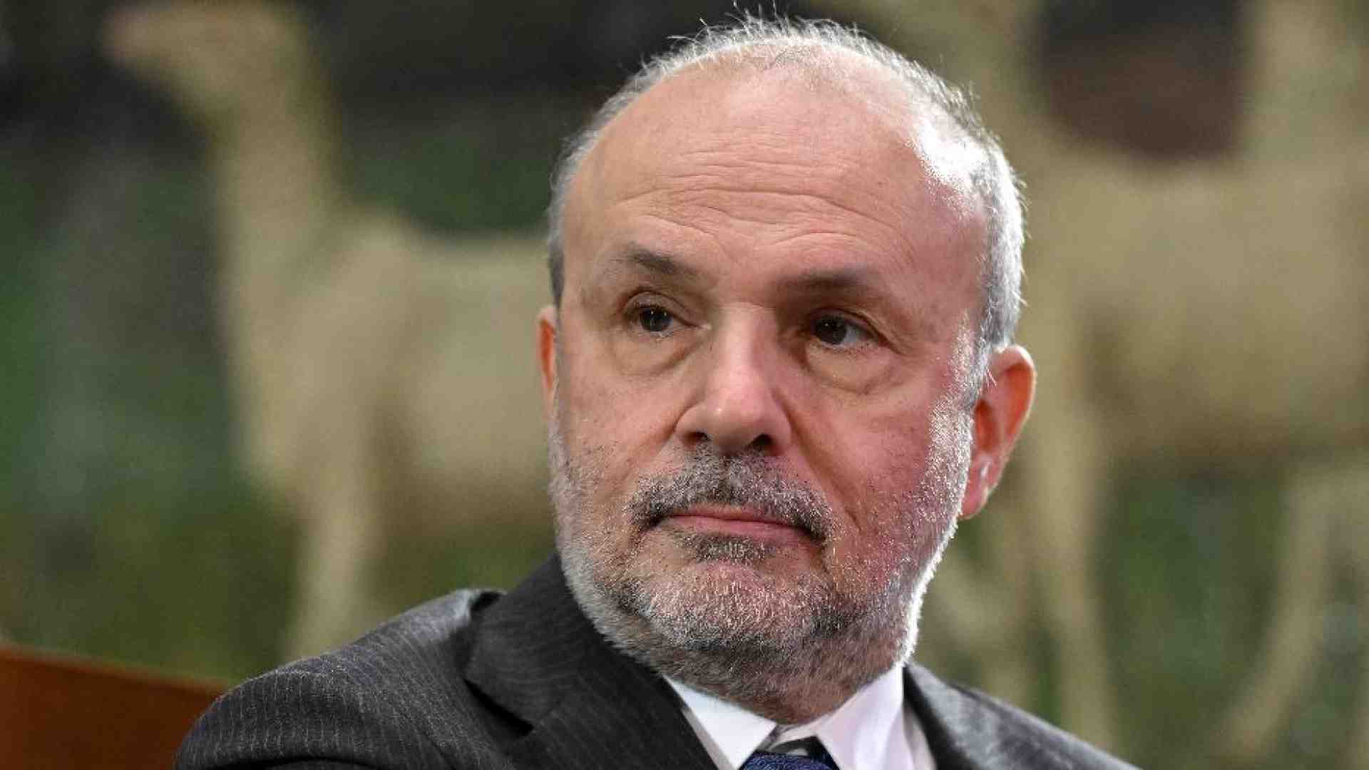 Immagine di Cosa succede col ministro della Salute Schillaci dopo il pasticcio dei vaccini