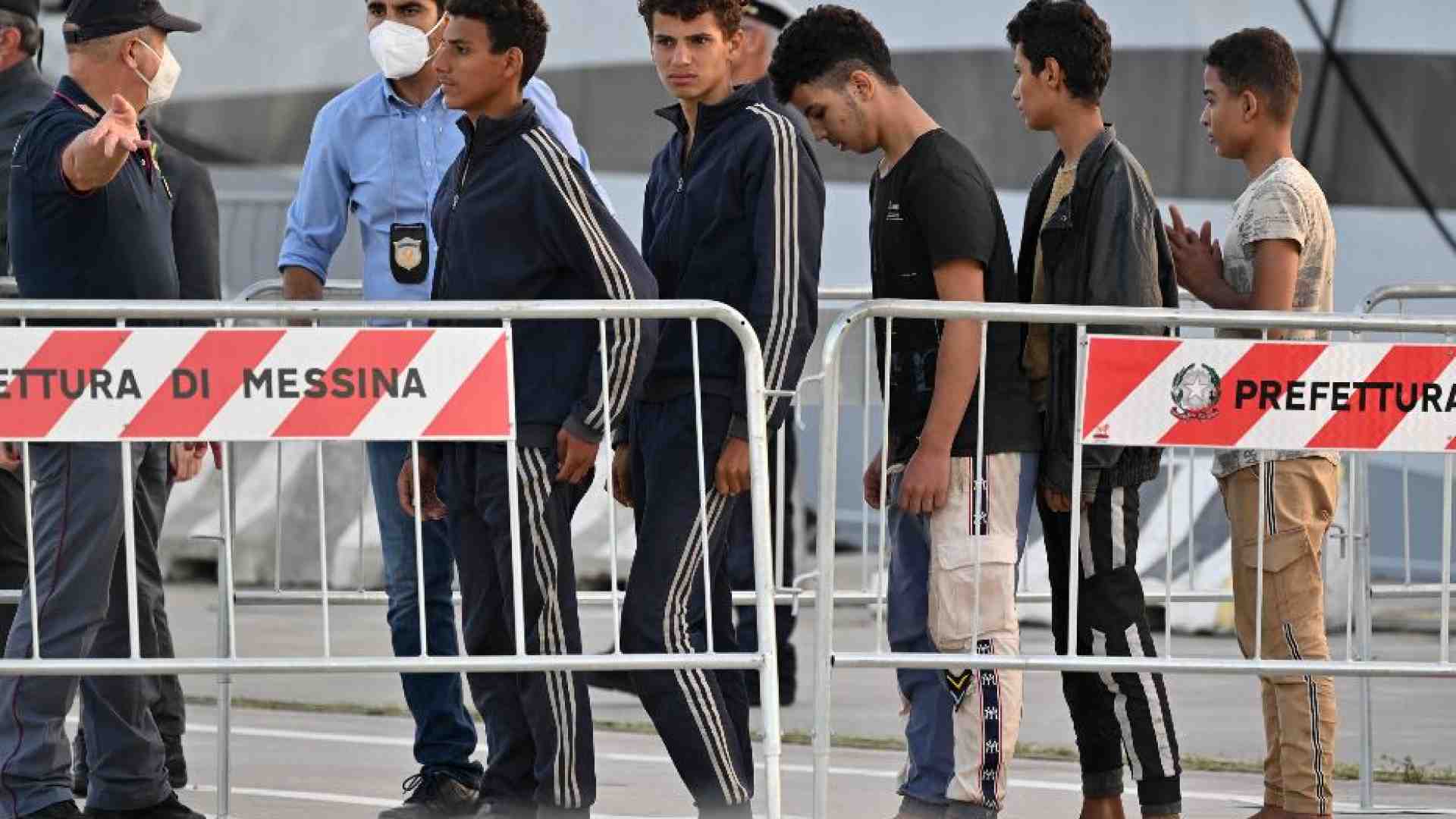 Immagine di Tagli e pochi fondi: così l'accoglienza dei minori stranieri è a rischio