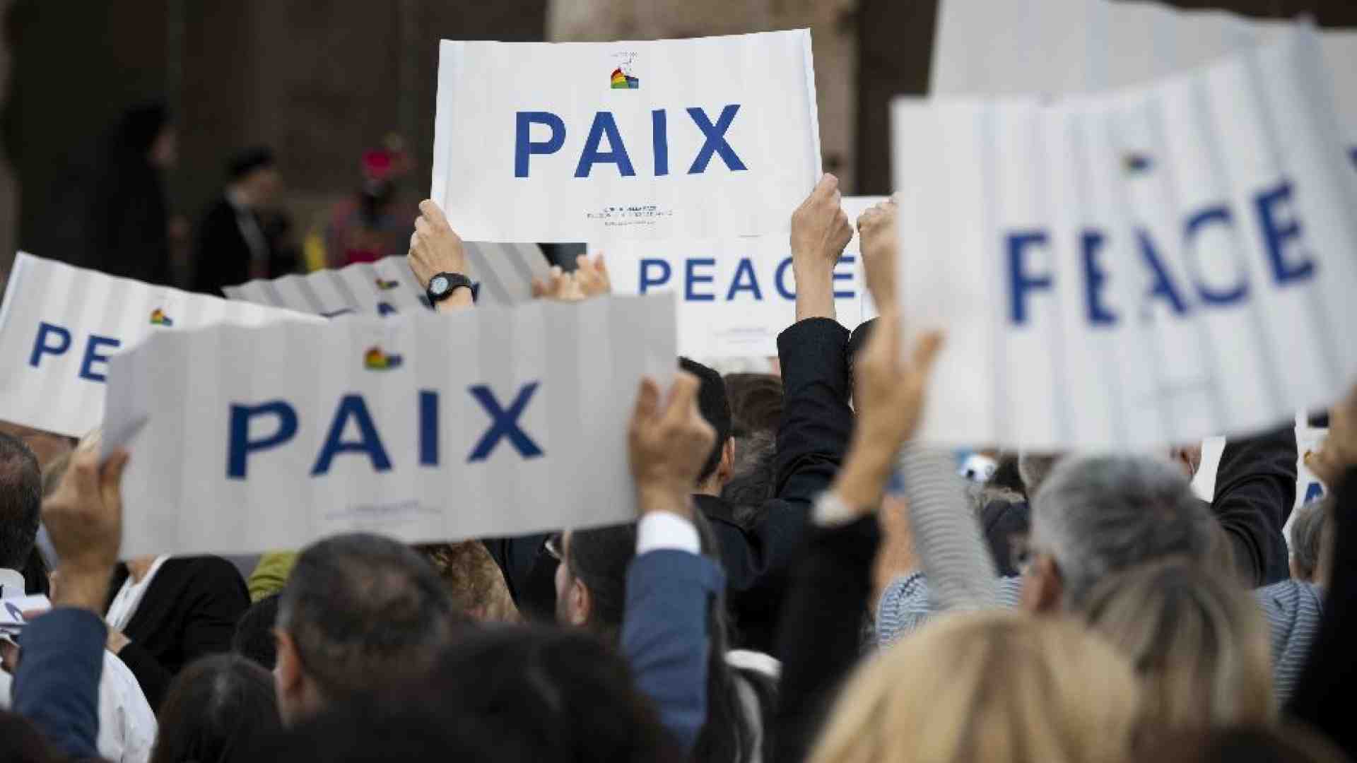 Immagine di Associazioni, movimenti, diocesi: «Alla guerra non ci rassegniamo»