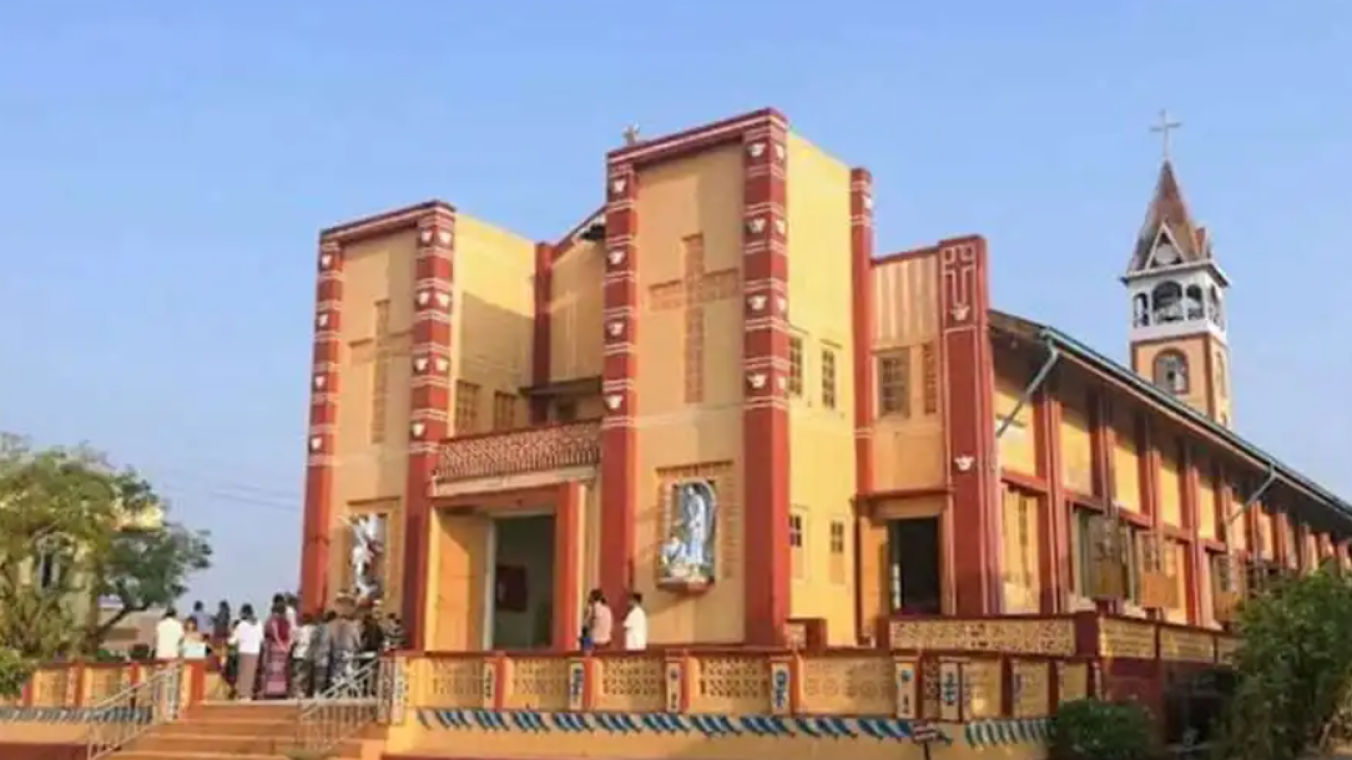 Immagine di Nel Myanmar i golpisti vogliono abbattere la cattedrale di Taungoo