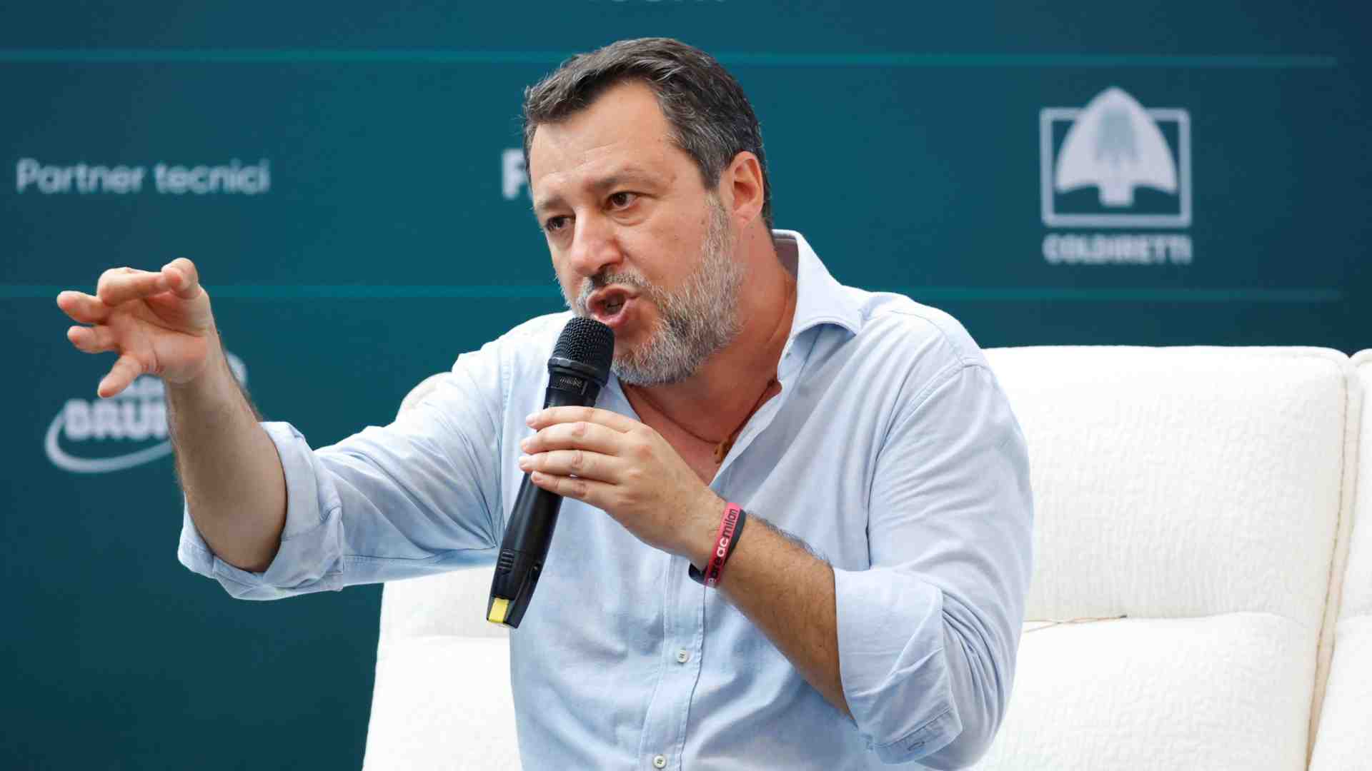 Immagine di Salvini attacca Macron sull'Ucraina: nuovo scontro diplomatico Italia-Francia