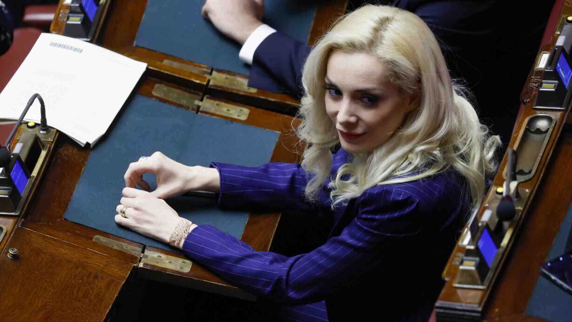 Immagine di Caso Fascina in Commissione, FI perde un componente. Il gruppo: lasci Marta, è sempre assente