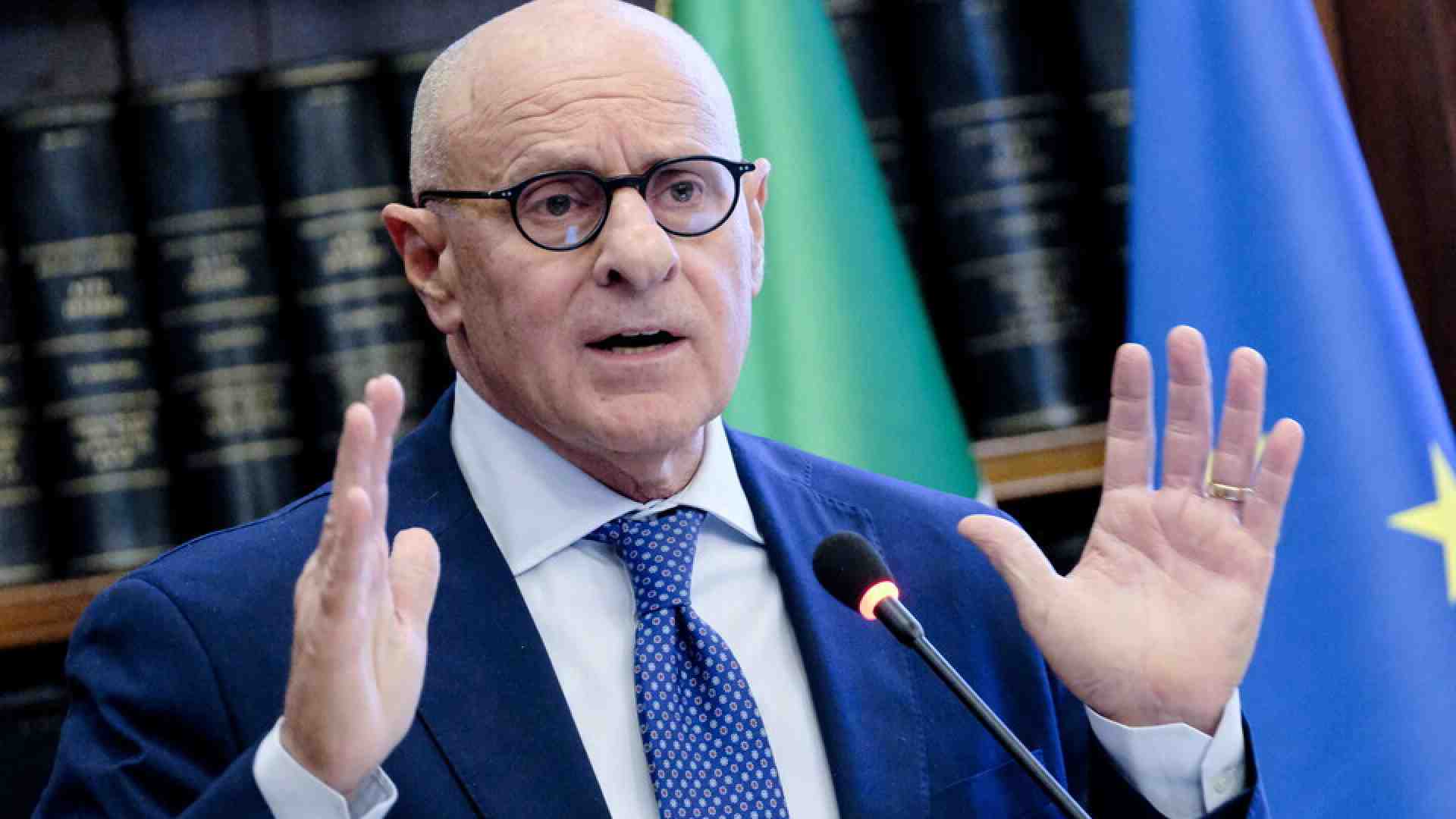 Immagine di Rampelli (Fdi): "Salvini su Macron ha parlato da capo della Lega, non da vicepremier"