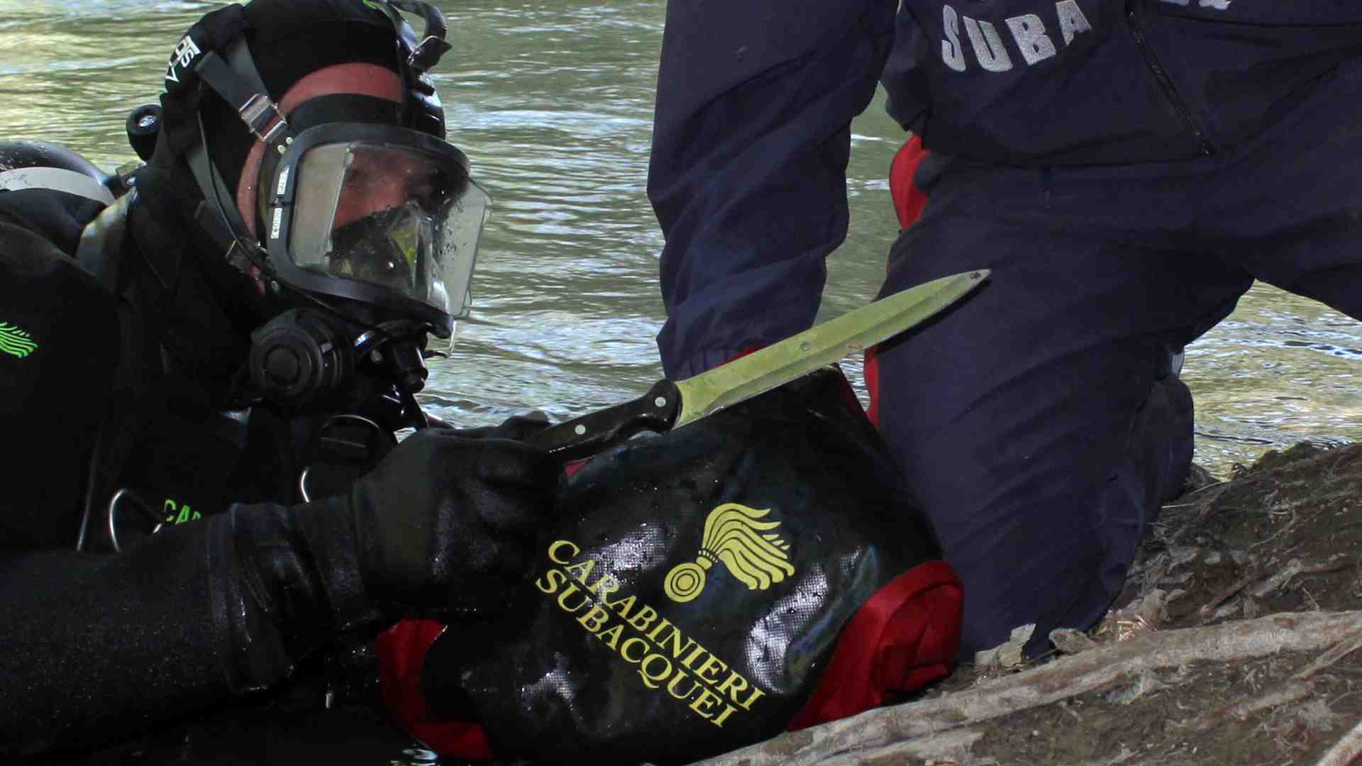 Immagine di Fratelli Coltelli. La passione tutta italiana per la lama riaccende i casi di cronaca nera