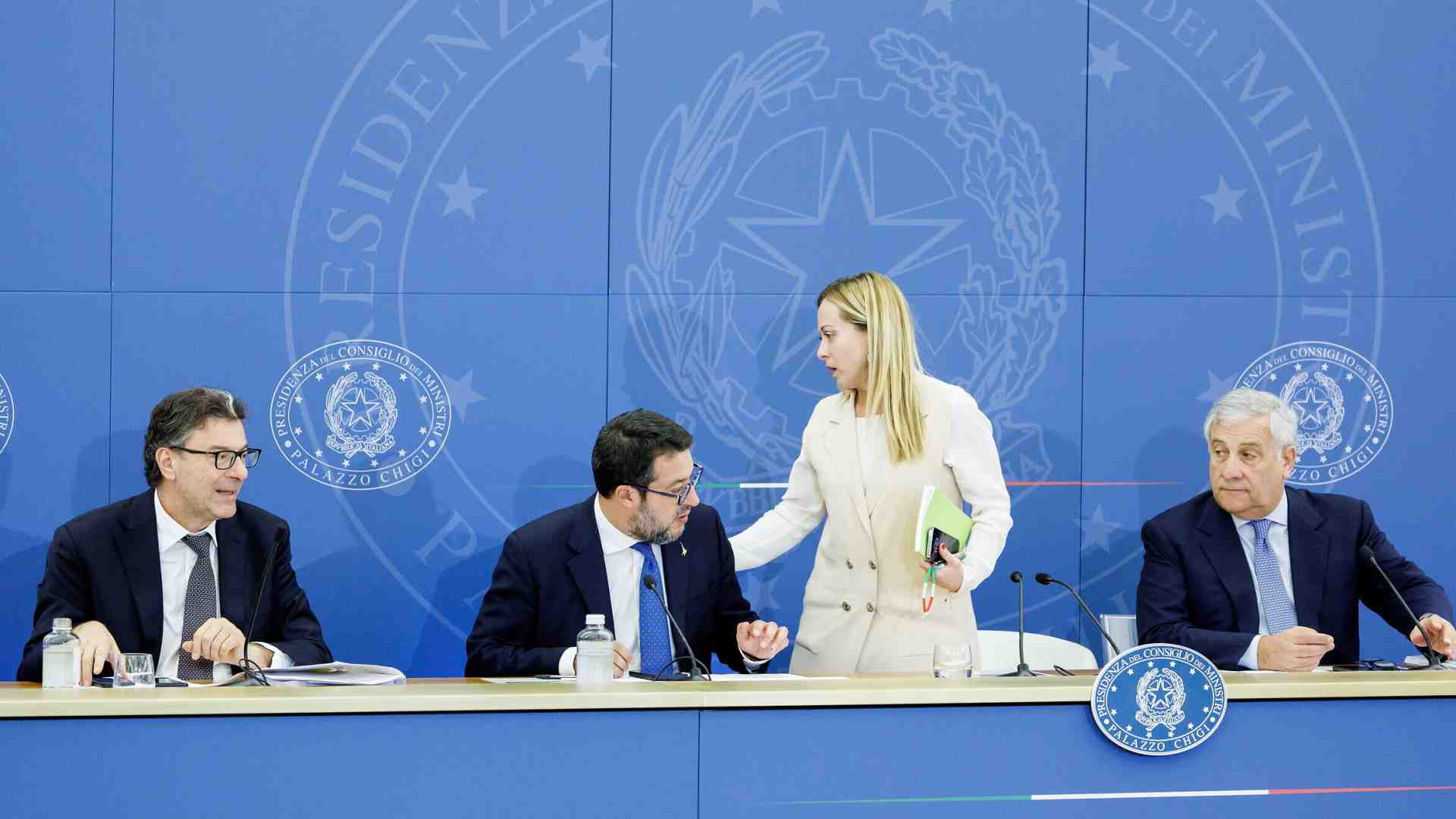 Immagine di Extraprofitti, pace fiscale, Irpef. La Manovra del centrodestra tra annunci e (soliti) tormentoni estivi