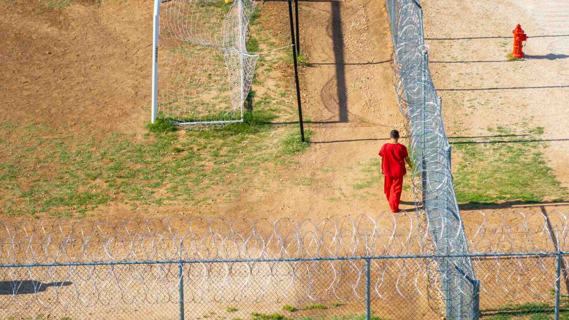 Immagine di Il neonazista che si dichiara donna per andare in carcere femminile e il paradosso dei diritti