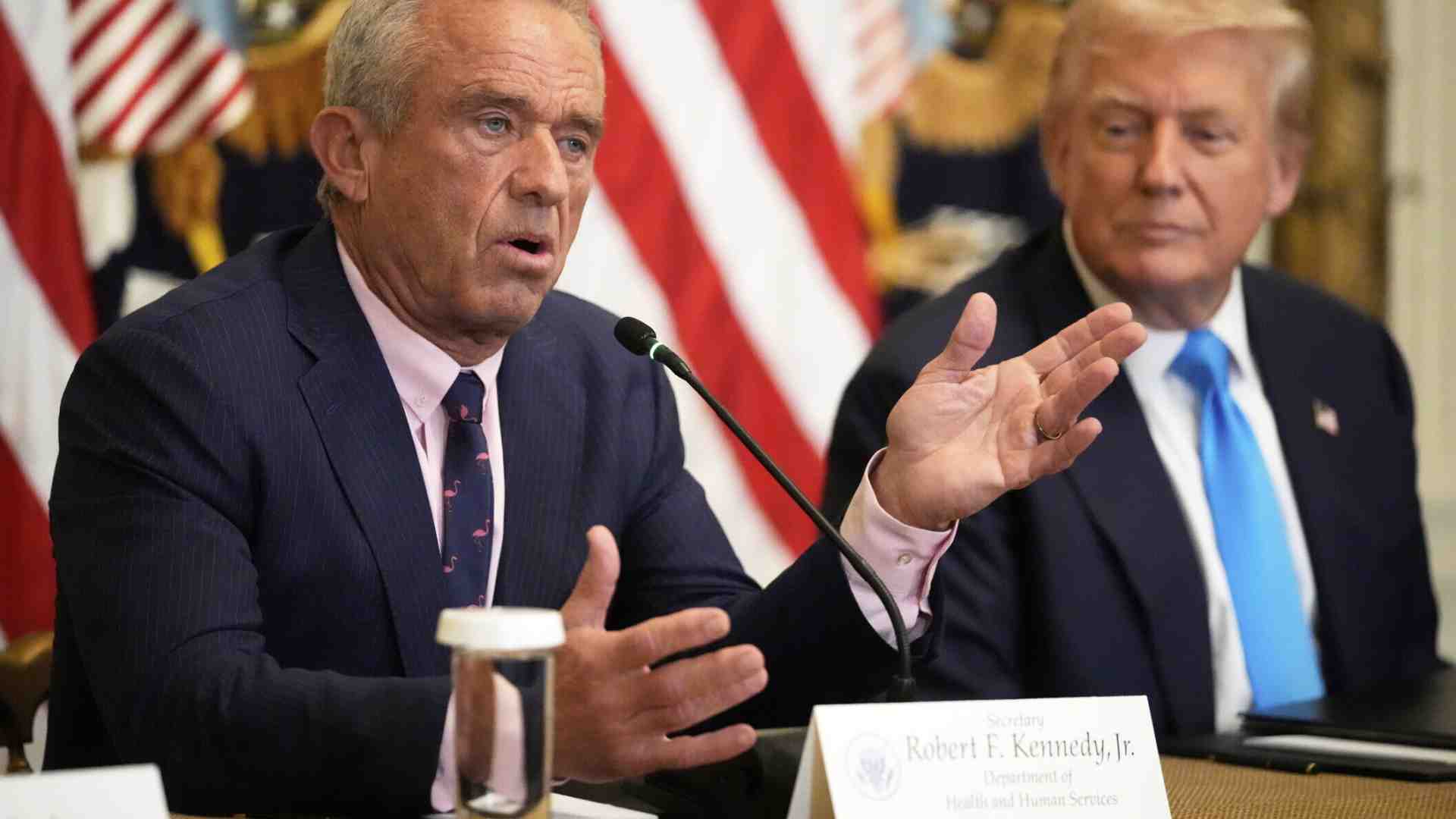 Immagine di Conflitti fantasma, vecchie bufale e propaganda: così Kennedy jr smonta la scienza pubblica