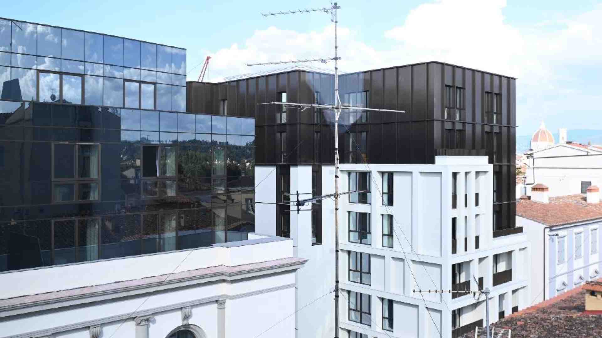 Immagine di Come è successo che a Firenze un cubo abbia preso il posto del Teatro comunale