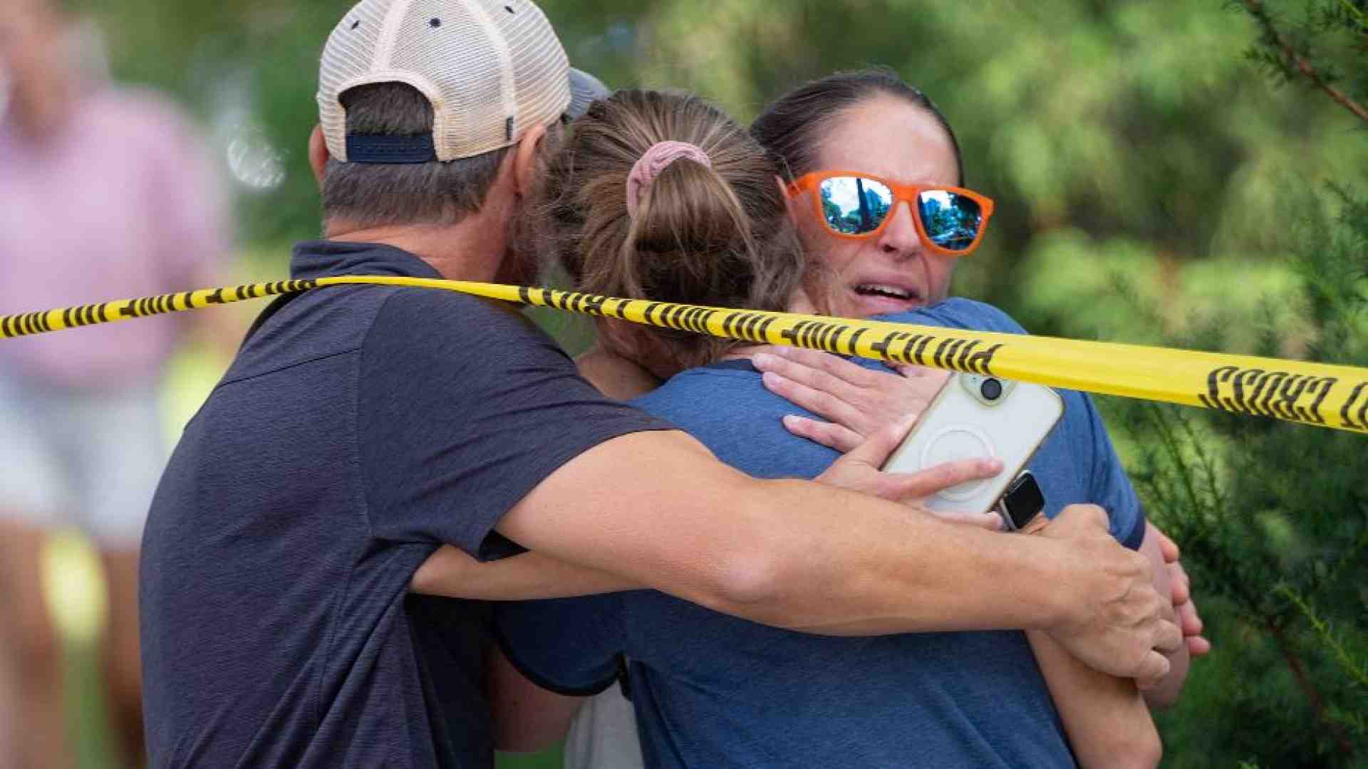 Immagine di Gli spari, il terrore, i bimbi uccisi durante la Messa: la strage di Minneapolis