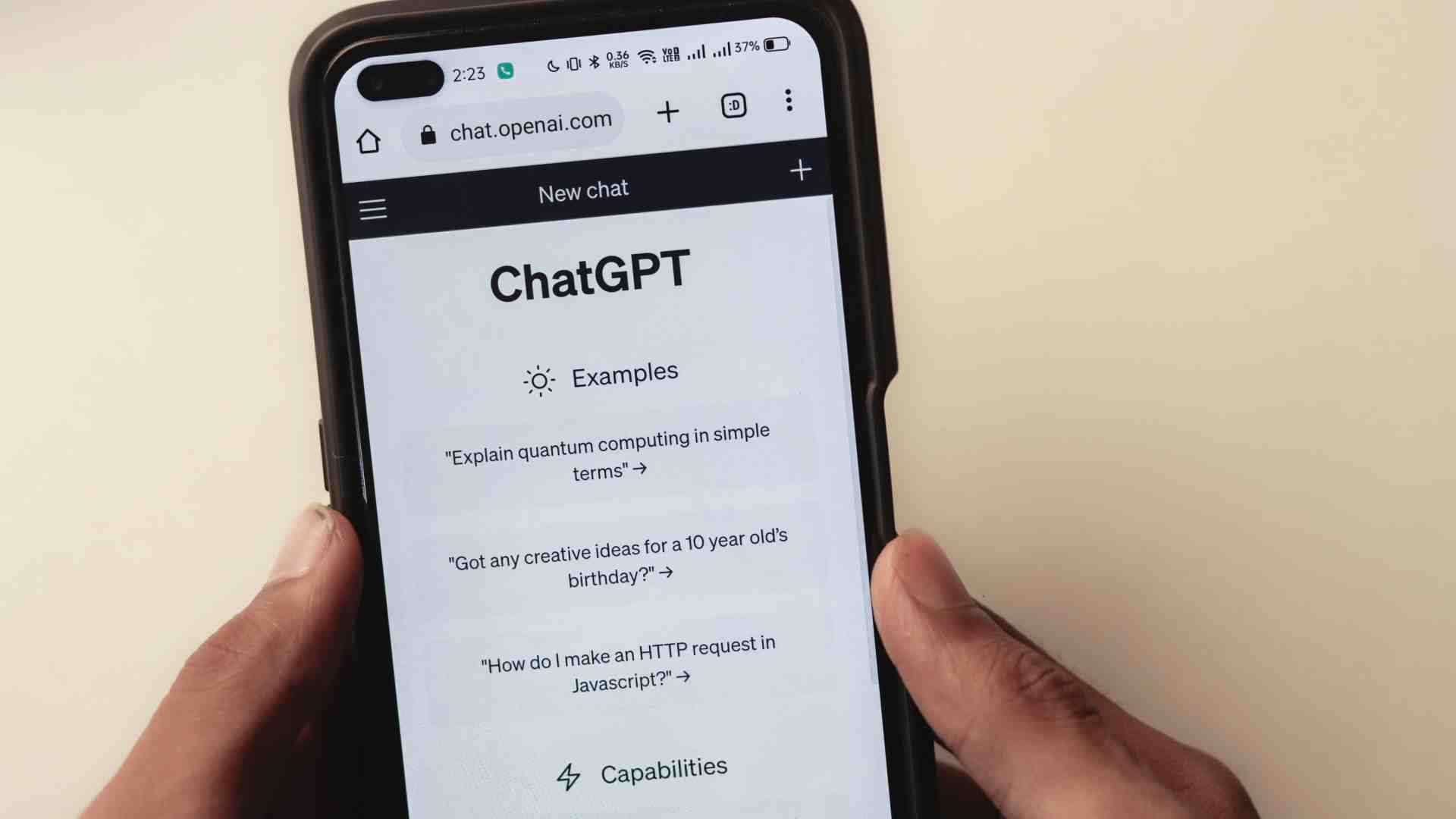 Immagine di Gli esseri umani, incapaci di reagire decentemente ai mali altrui. Ripiegare sull’AI