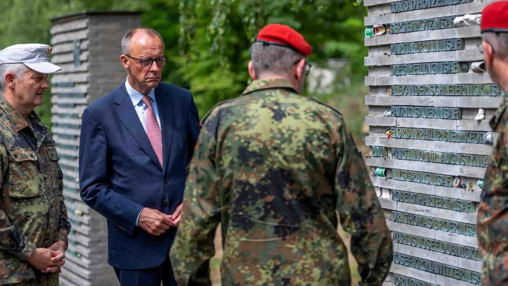 Immagine di Putin fa sempre più paura. E Berlino vara la “leva a chiamata”