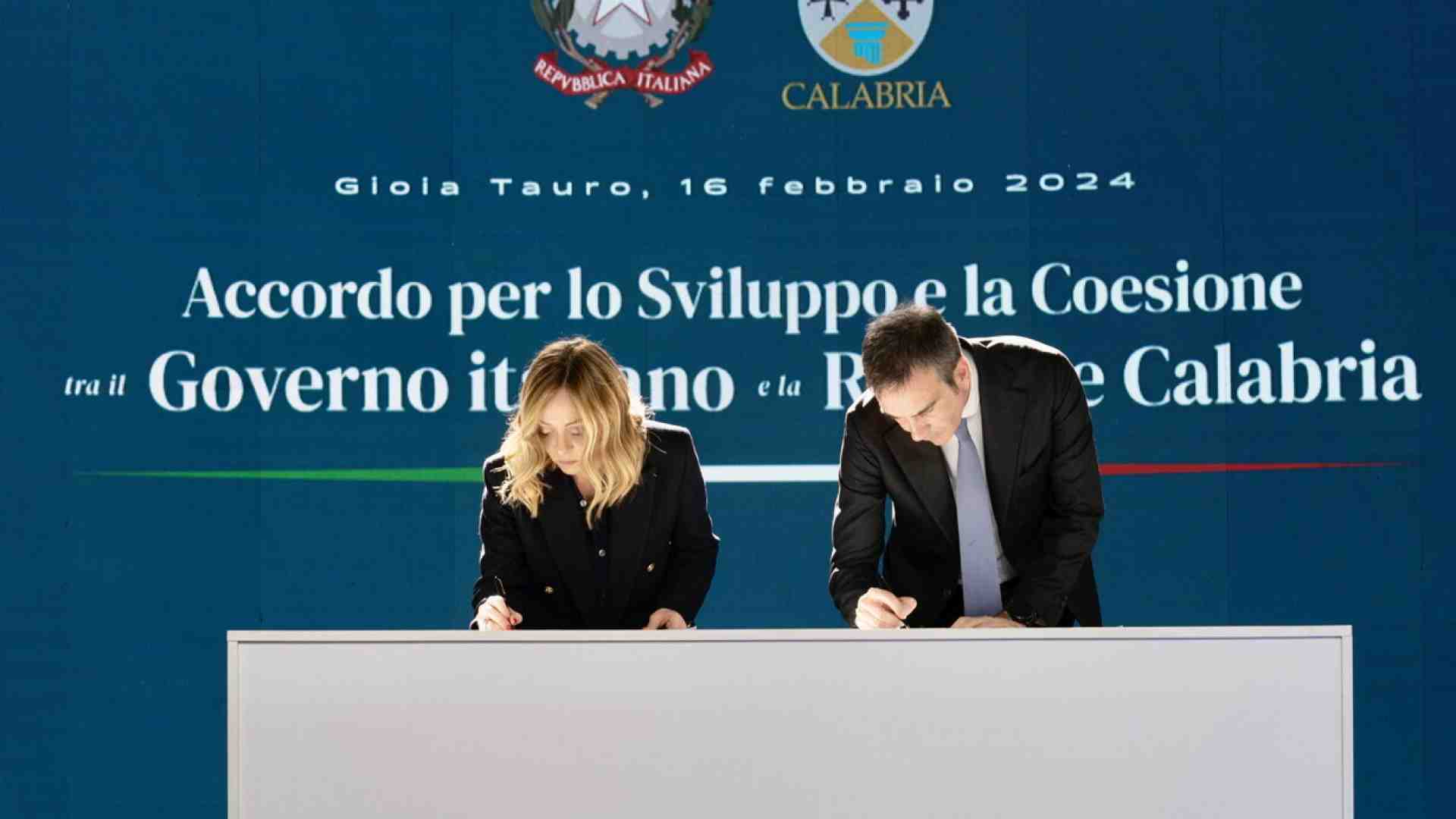 Immagine di FdI teme il 5 a 1 alle regionali in autunno. Via della Scrofa mobilita i parlamentari per le liste calabresi