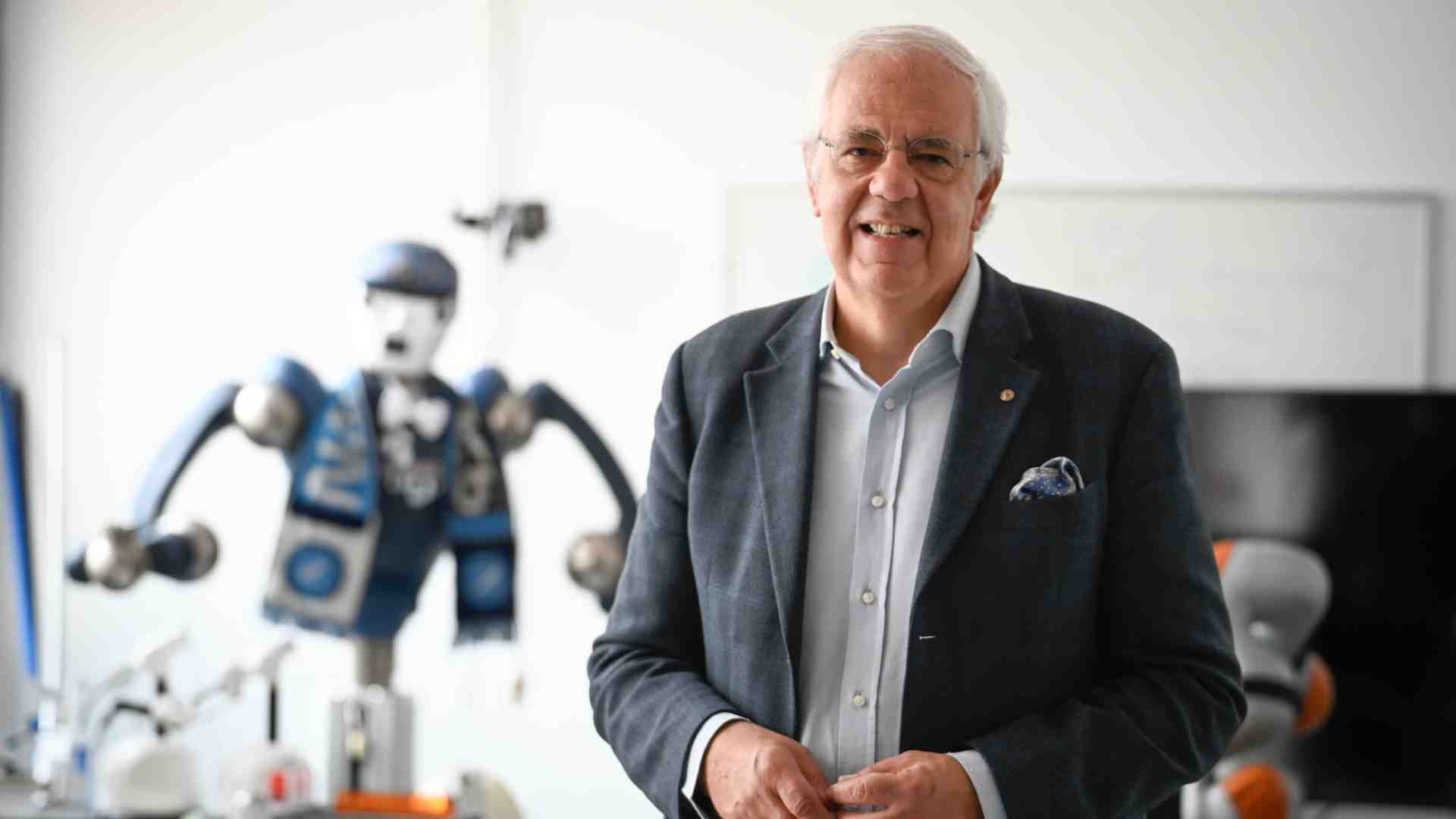 Immagine di Bruno Siciliano, luminare dei robot: “Rifiutai l’America per Maradona”