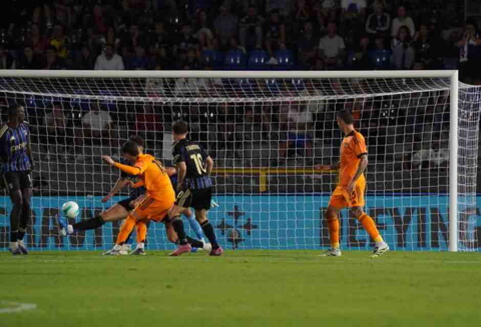 il gol di Matias Soul&eacute; in Pisa-Roma 0-1 (foto LaPresse)&nbsp;<br />