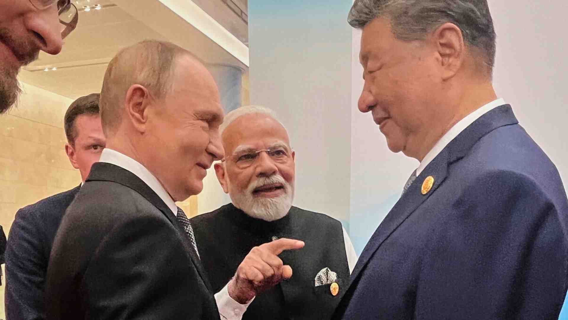 Immagine di Oltre l’ipocrita corte di Xi Jinping