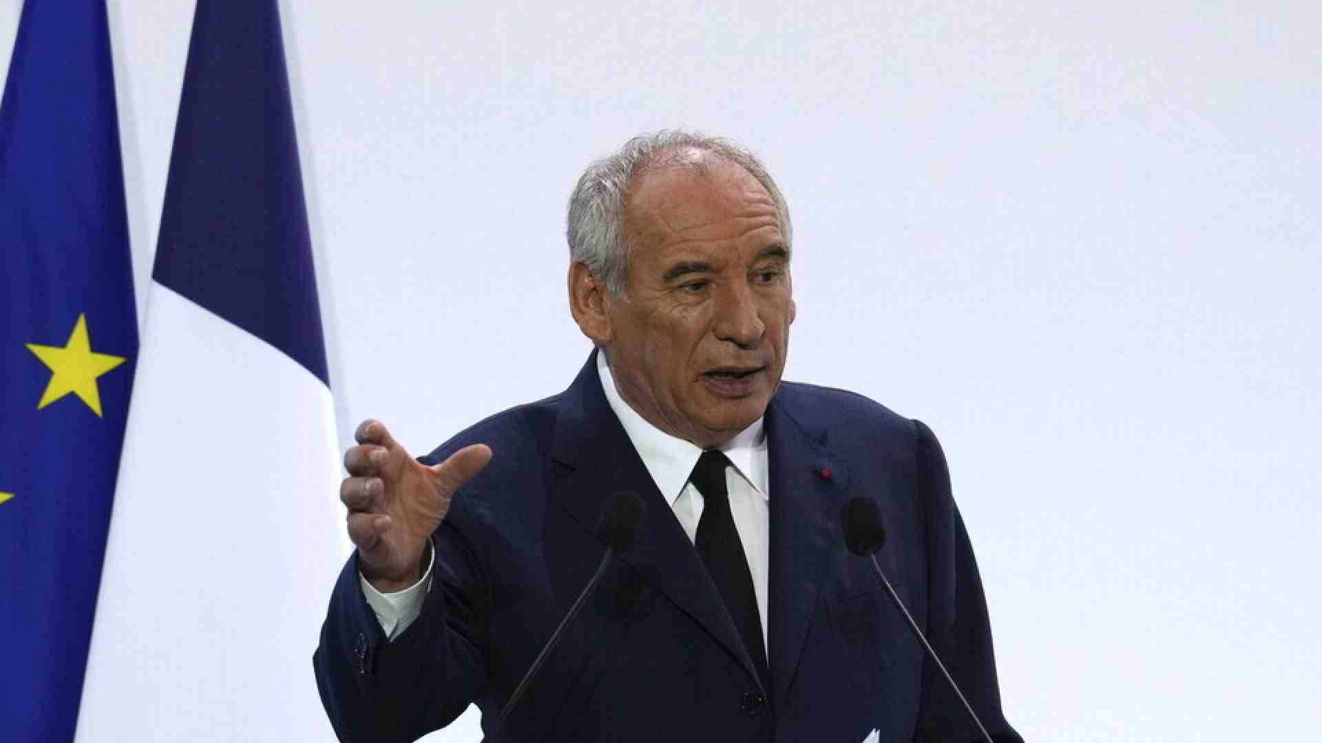 Immagine di Abbassare le tasse e proteggere Milano. Il caso Bayrou ci ricorda i punti di forza dell’Italia