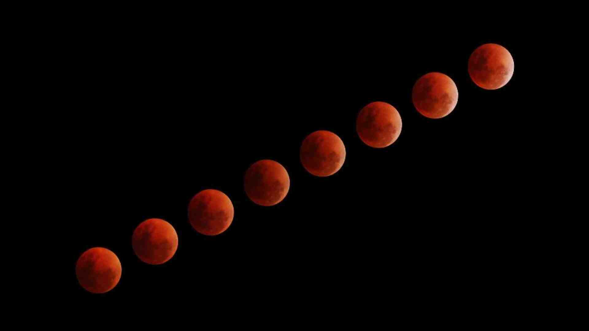 Immagine di Domenica sera eclissi totale con la Luna che diventerà "rosso sangue"
