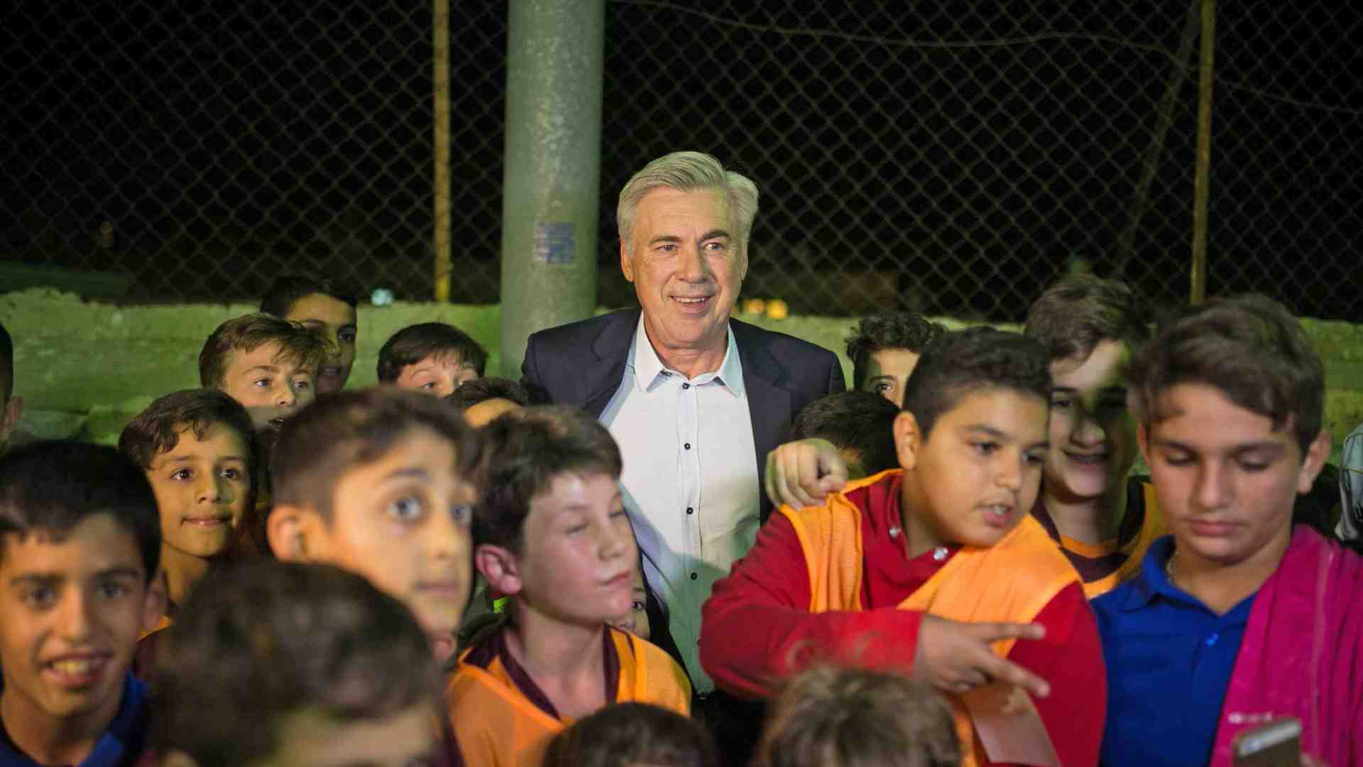 Immagine di Nella Nazionale d'Israele giocano anche calciatori arabi. Il pallone unisce