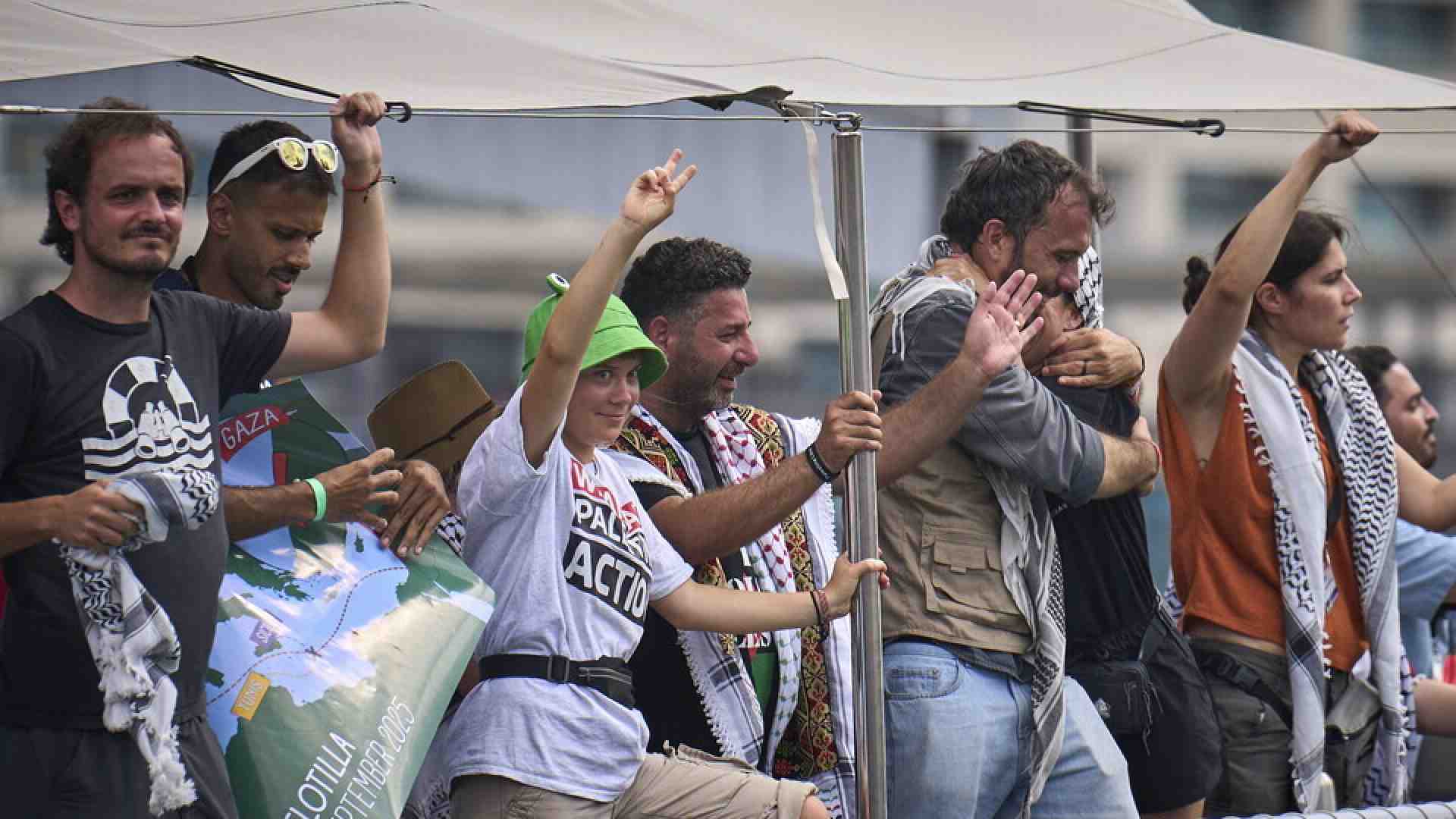 Immagine di Israele lasci entrare la flotilla per svelare l'inganno del circo umanitario