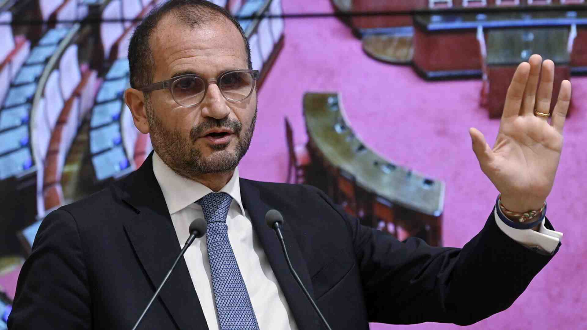 Immagine di Il "badante" Gemmato, l’amico di Giorgia che si autocandida per la Puglia (ma vallo a dire ai Fratelli d'Italia)