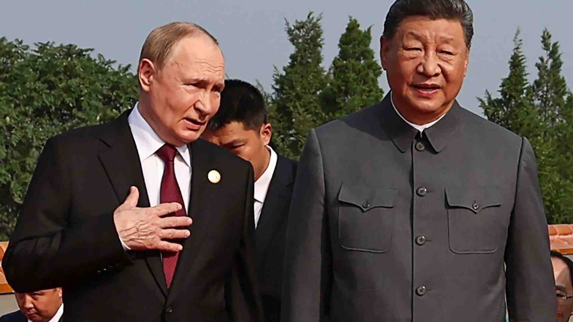 Immagine di Xi, Putin e quel dialogo sulla vita fino a 150 anni: ecco la vera ingordigia