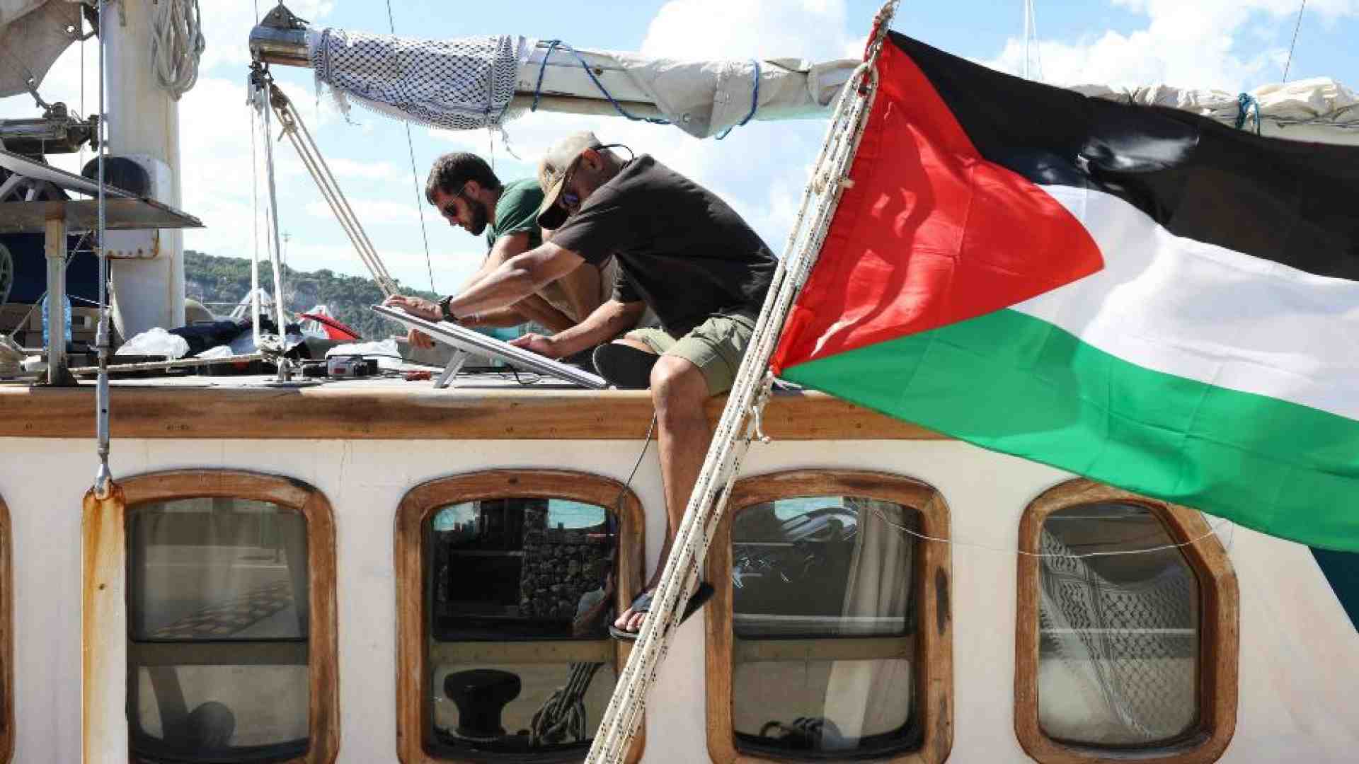 Immagine di Meloni risponde all'appello di Schlein: «Tuteleremo gli italiani sulla Flotilla»