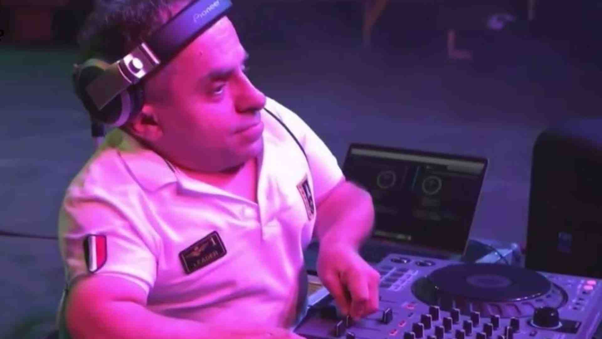 Immagine di «Ai pregiudizi, gliele suono»: l'impresa in musica del dj più piccolo del mondo