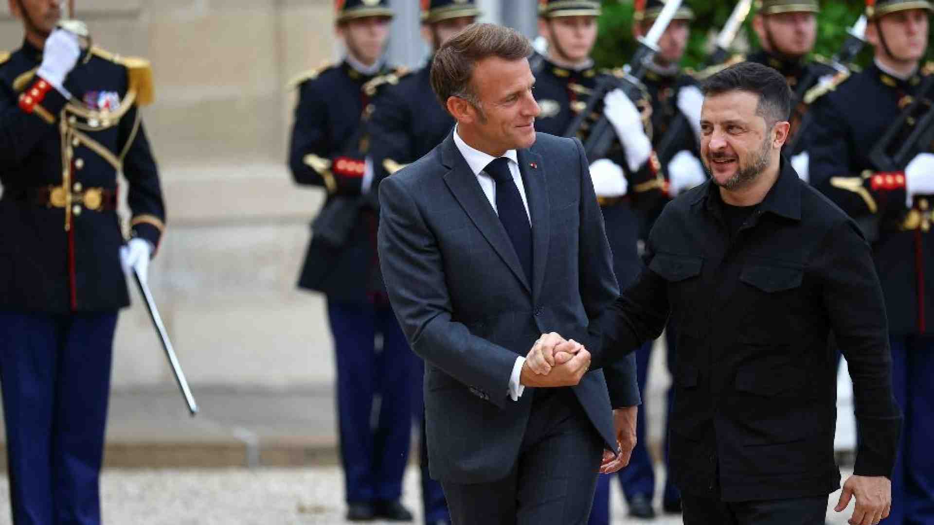 Immagine di I “volenterosi” ci riprovano: vertice a Parigi (con Trump al telefono)