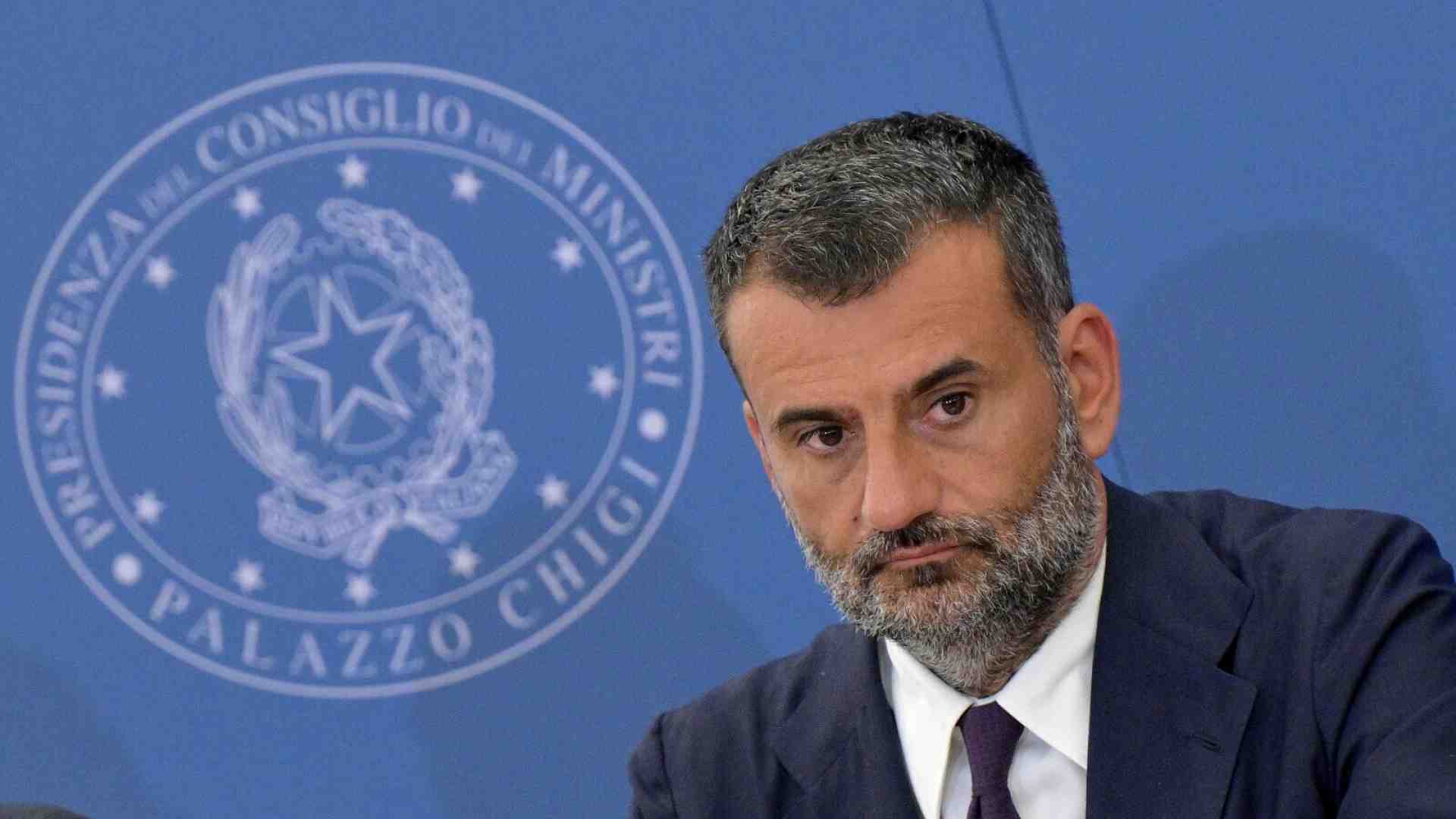 Immagine di Decaro dice sì alla candidatura in Puglia