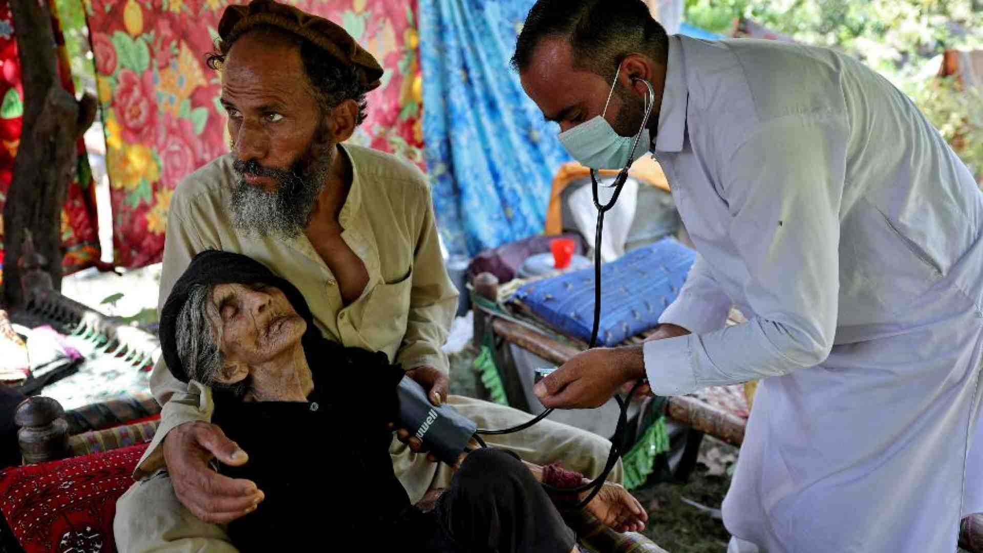 Immagine di In Afghanistan le donne sotto le macerie del terremoto non vengono soccorse