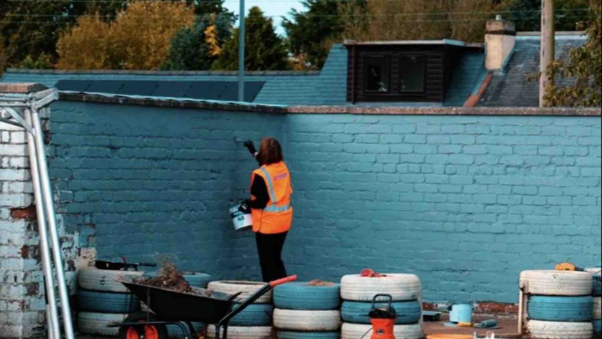 Immagine di Come riciclare vernici sta ricostruendo lo spirito di comunità in Inghilterra
