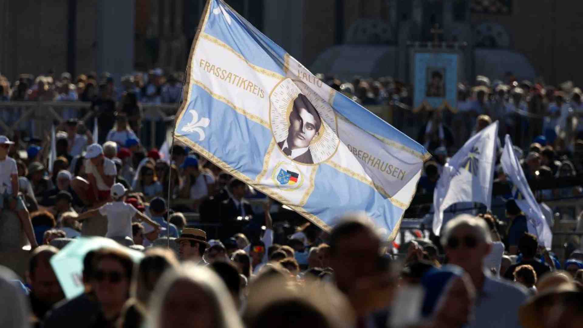 Immagine di A Roma da tutto il mondo per i santi della porta accanto