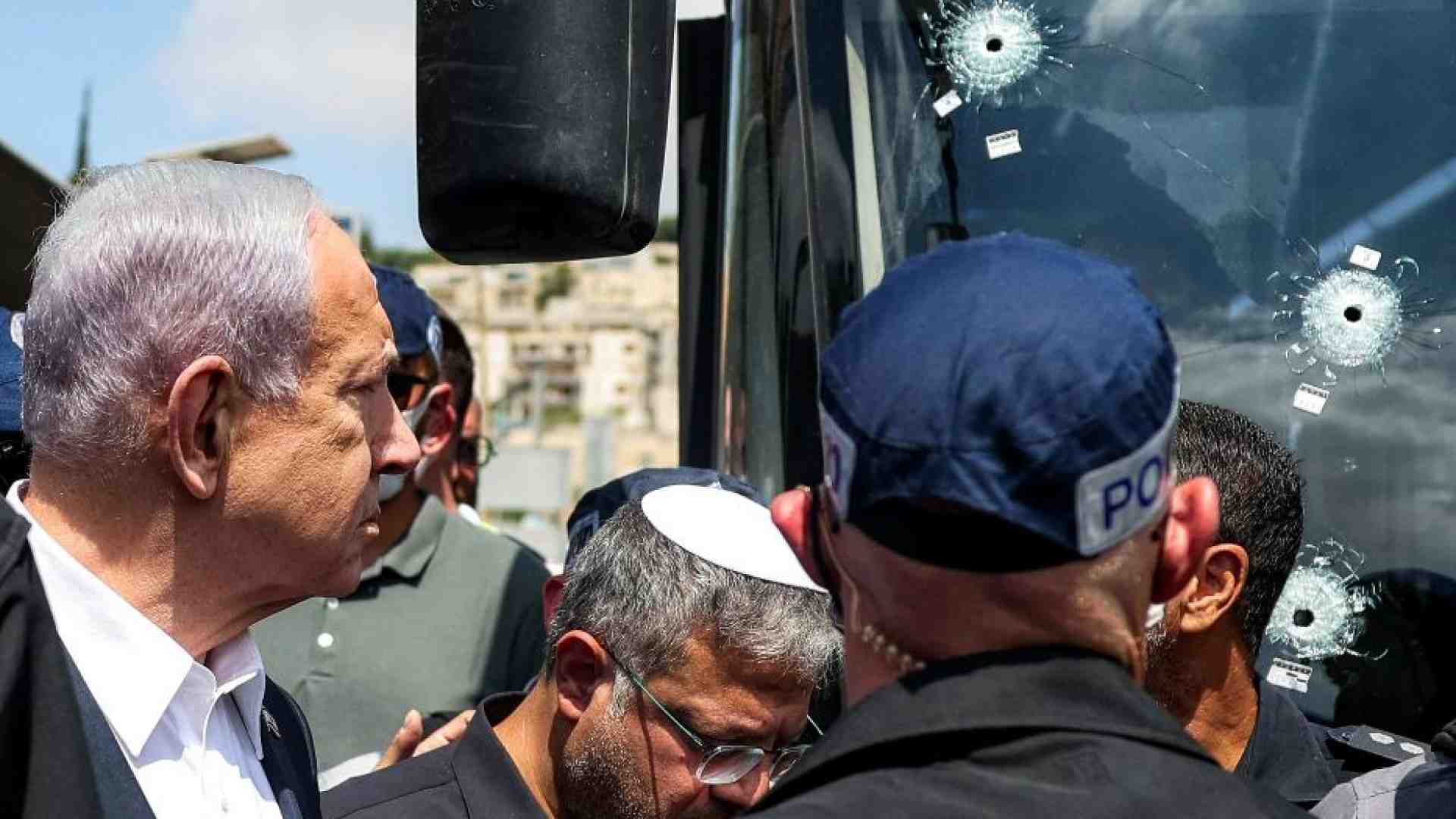 Immagine di Attacco sul bus a Gerusalemme Est. Israele sotto choc
