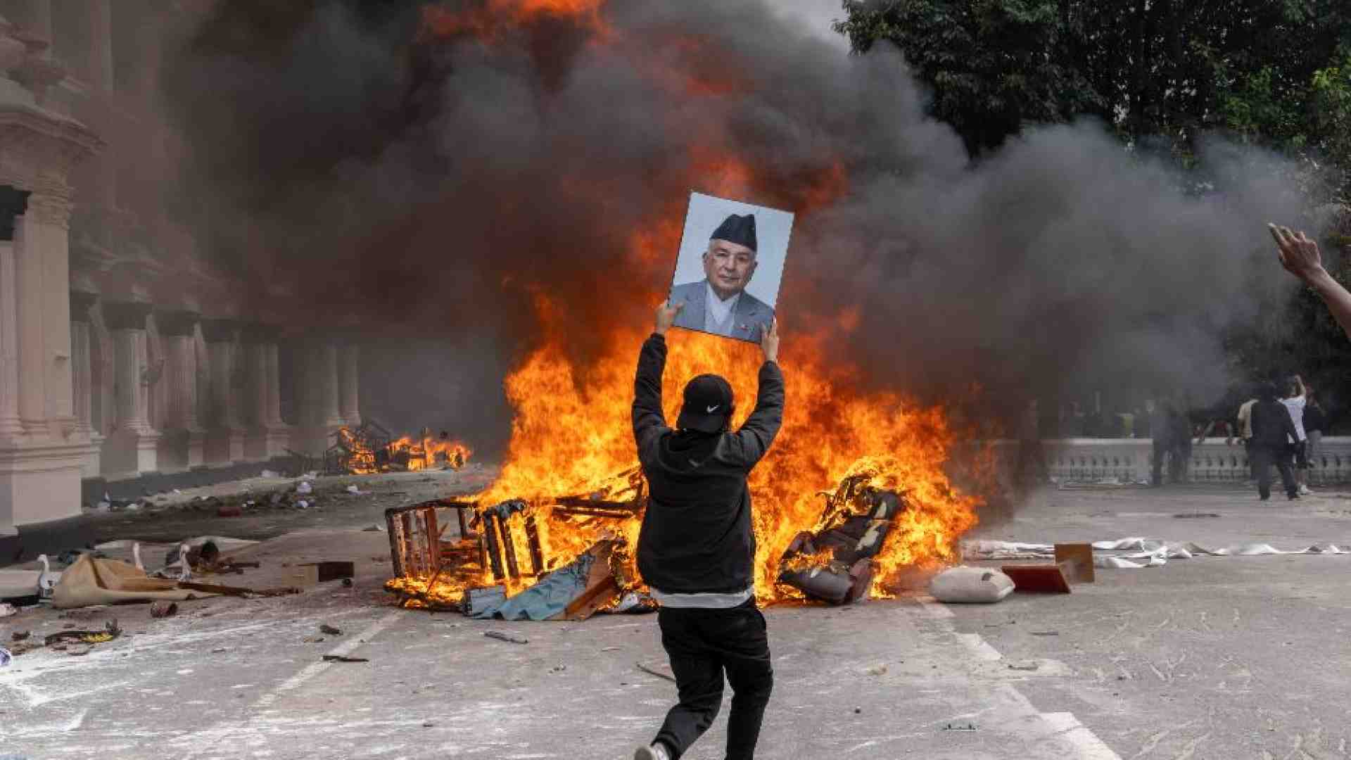 Immagine di La rivolta della Generazione Z per il blocco dei social: il Nepal è nel caos