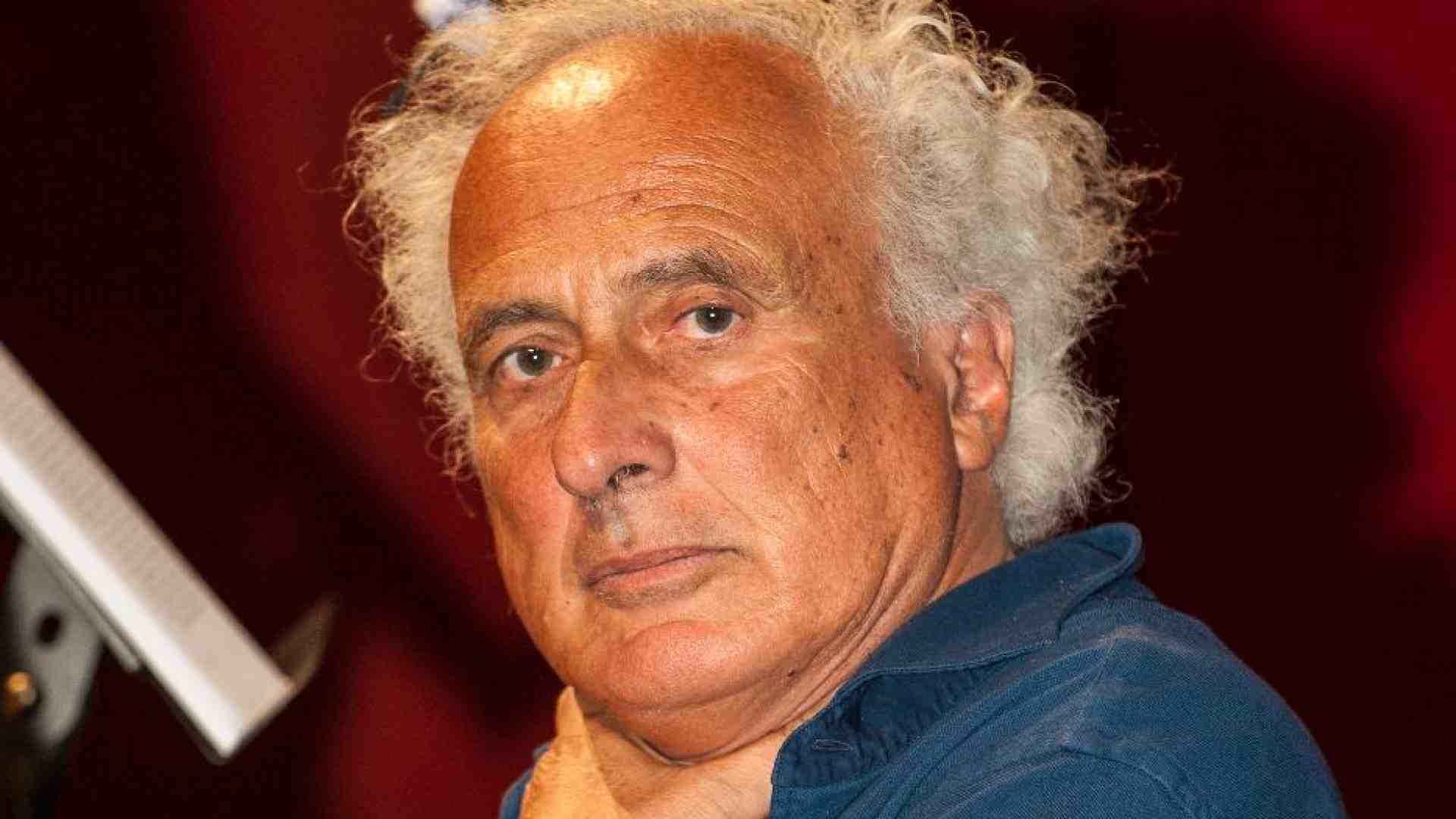 Immagine di Ci lascia lo scrittore Stefano Benni: vedeva l’infinito nelle piccole cose