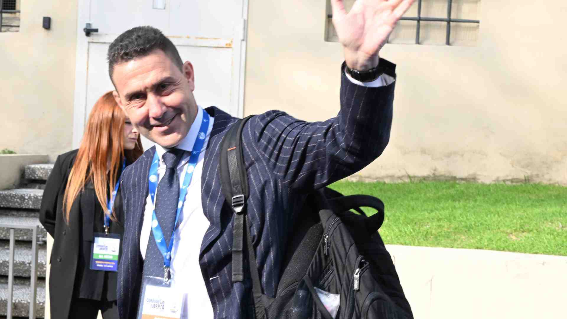 Immagine di Salvini stoppa le polemiche e blinda Vannacci: «È un valore aggiunto»