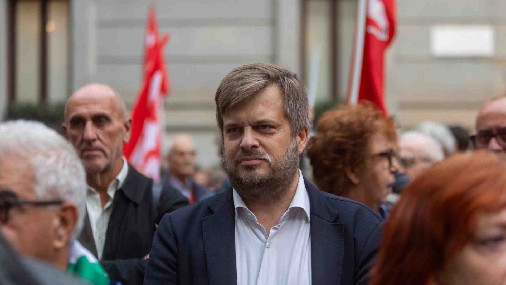 Immagine di La cattiva idea per un politico di mettere a tacere un libero cittadino che chiede legalità