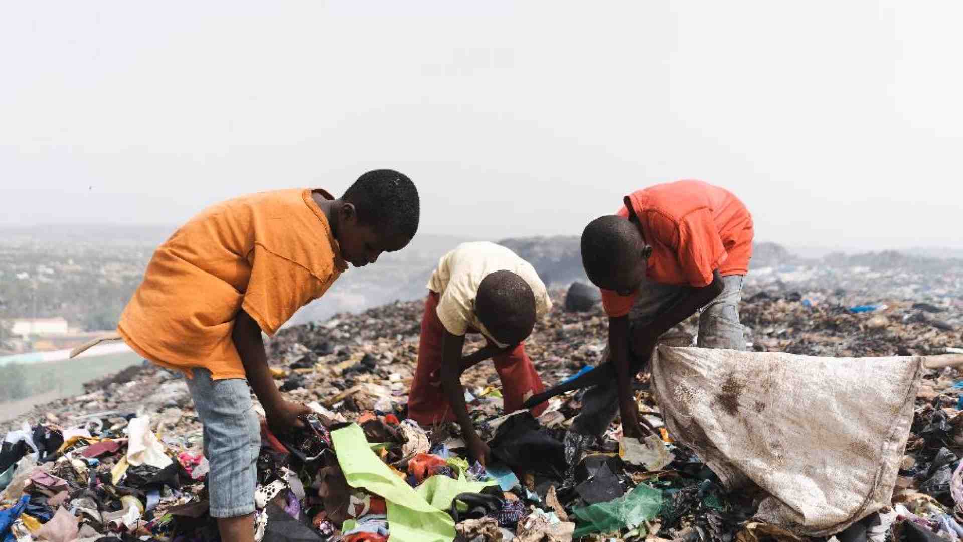 Immagine di Un nuovo patto oltre il mercato: cos'è l'economia della sopravvivenza