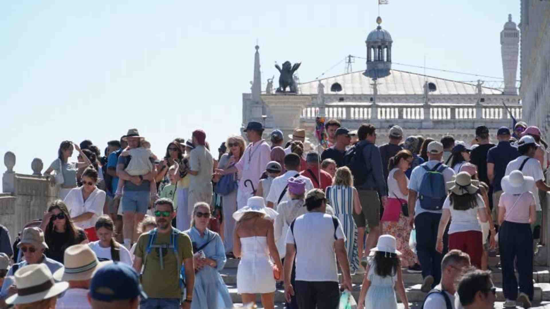 Immagine di Turisti aggrediti perché ebrei. «Crescente clima di intolleranza»