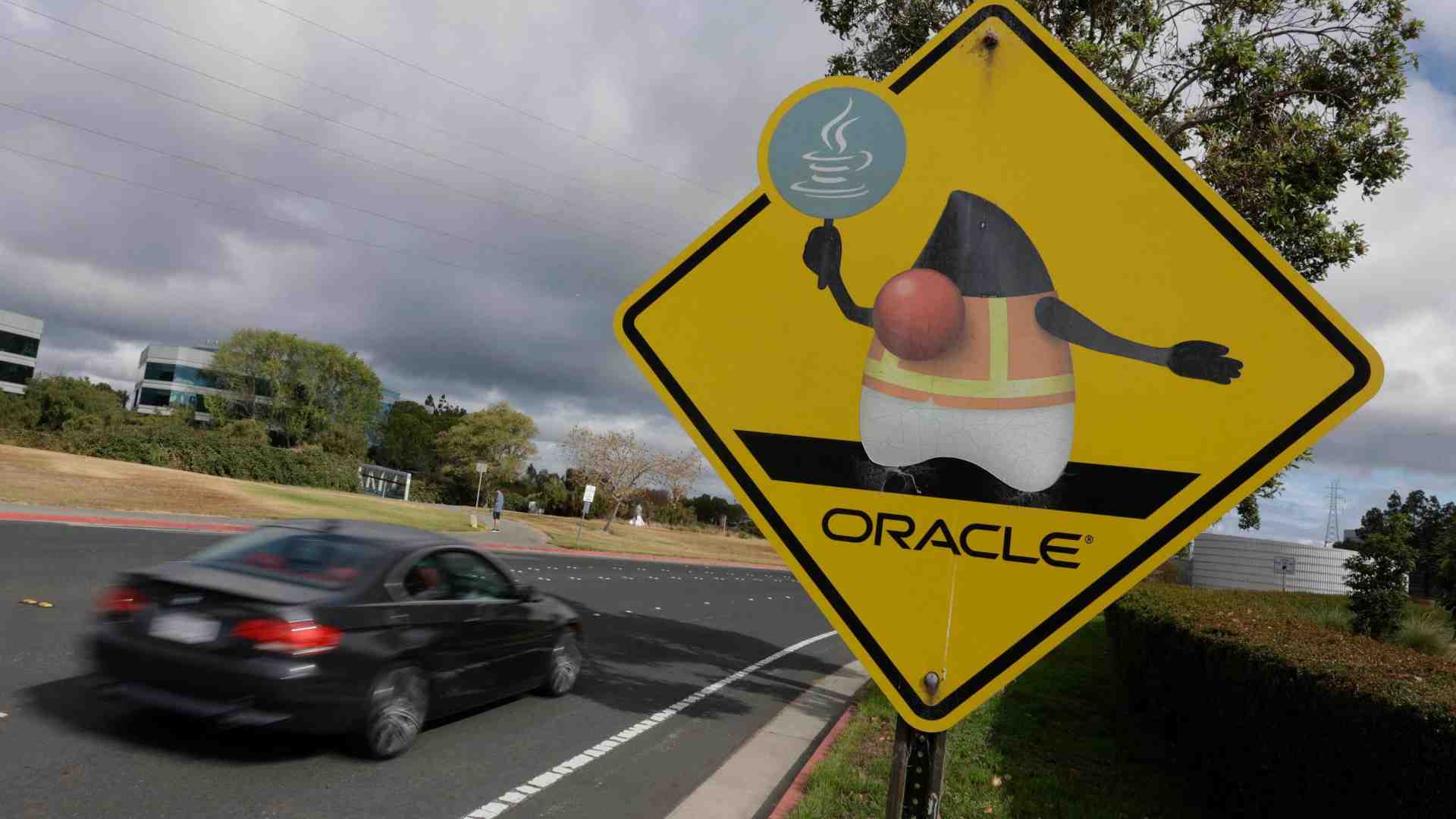 Immagine di La corsa all'oro dell'IA: accordo da 300 miliardi tra OpenAI e Oracle